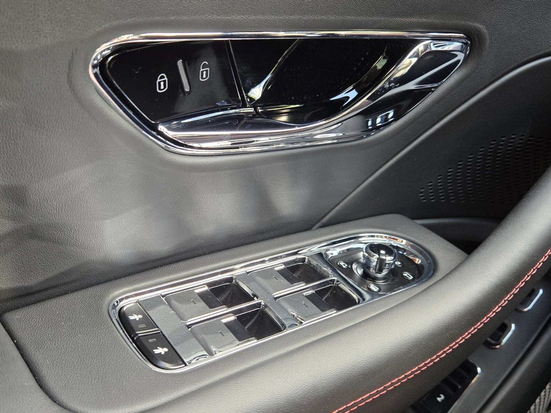 mph051_1805058587_be73e2132368872caf5c3644be7c4e10x_d03d77637f