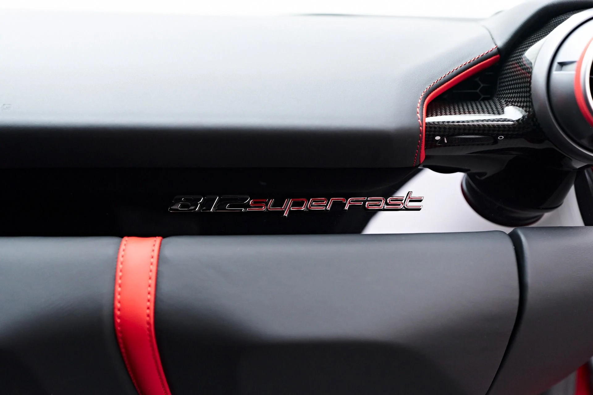 mph051_1815253091_Used_2018_Ferrari_812_Superfast_Base_1749002871_f0240ca8b7