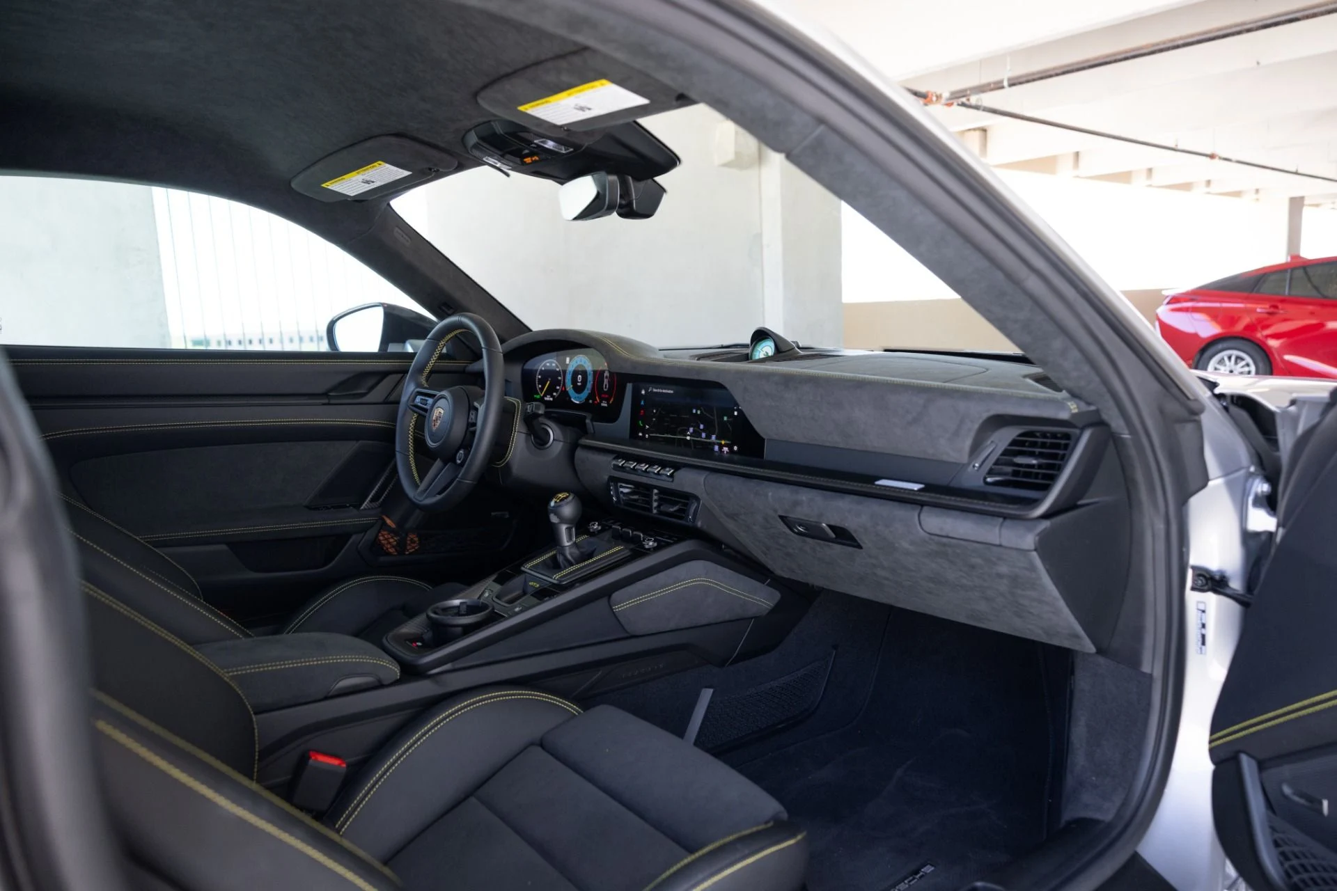 mph051_1815622598_Used_2026_Porsche_911_GT_3_1782857312_c11b4bed4b