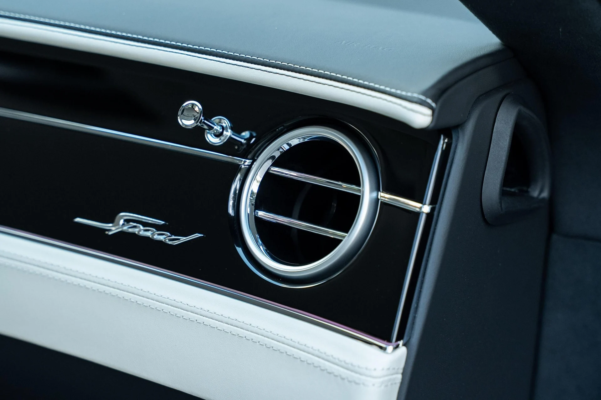 mph051_1817789117_439893878_6888580d327455e0273381f5_523eb2a122