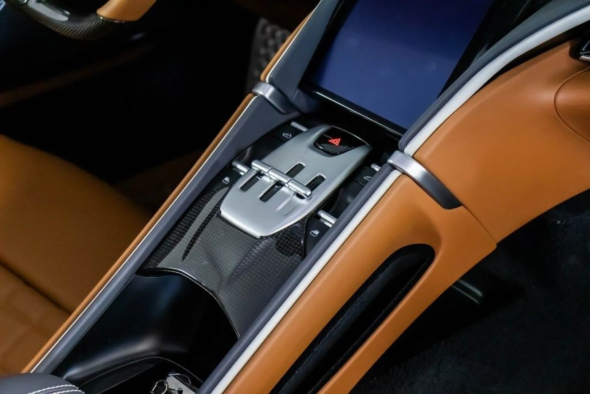 mph051_1818633539_6bcf74ce318541f64043199c95134ed4x_aa0204b97c