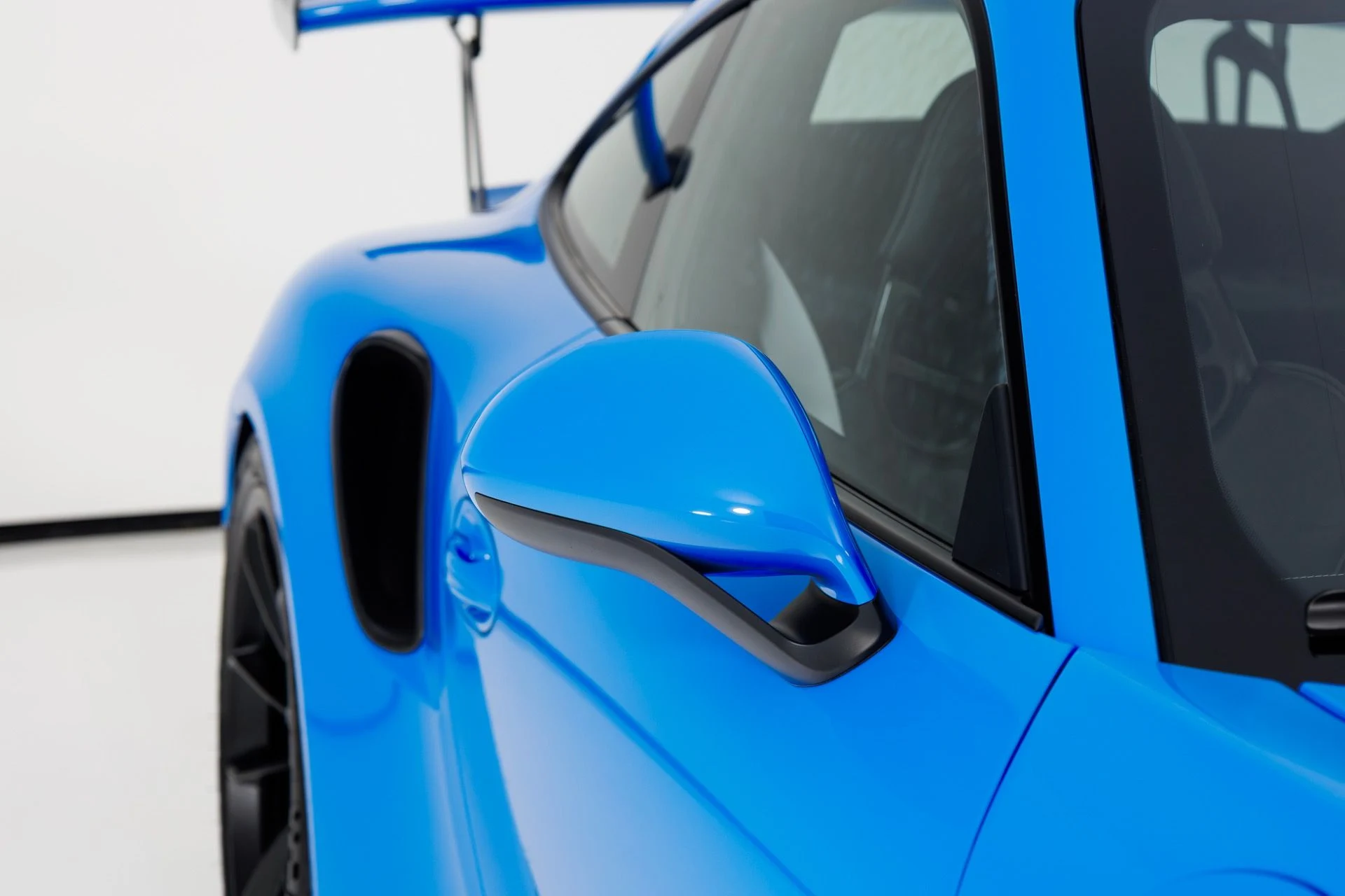 mph051_1826610906_Used_2016_Porsche_911_GT_3_RS_1769037890_aa82d324da