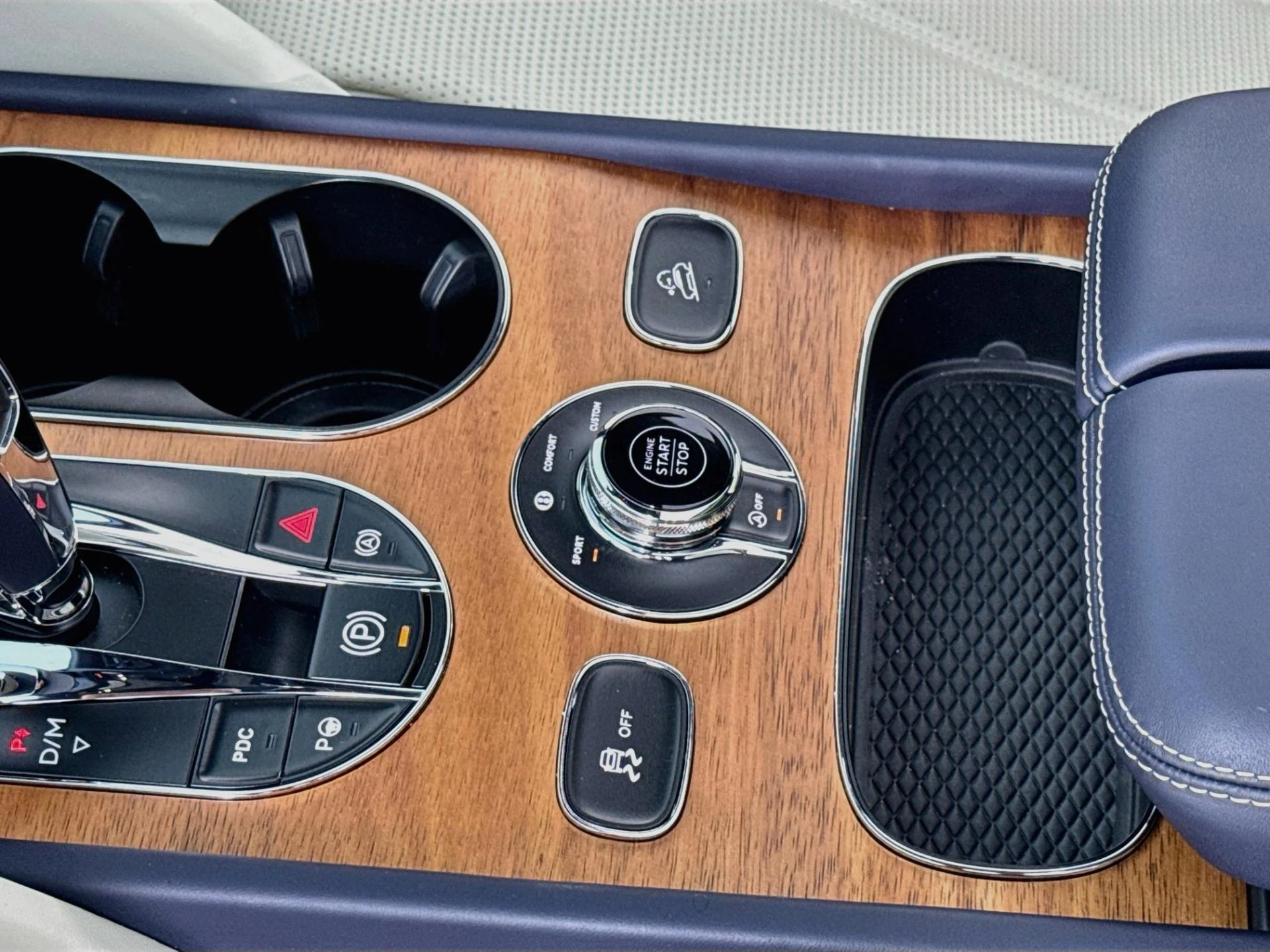 mph051_182845065_Used_2023_Bentley_Bentayga_Azure_1793142069_8085556f89