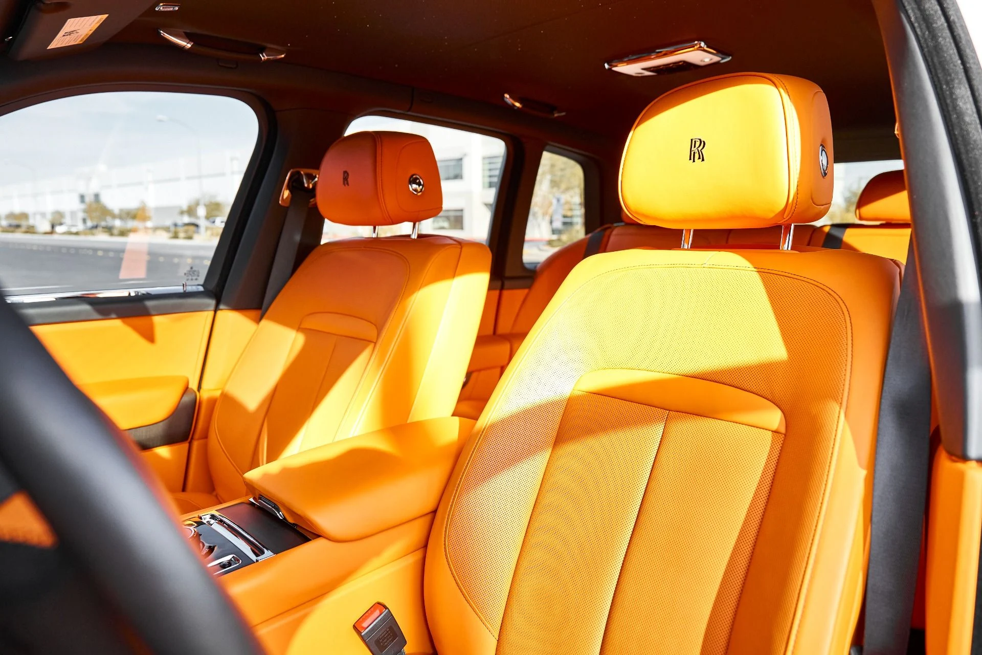 mph051_1842371594_Used_2025_Rolls_Royce_Cullinan_1766456681_2c43ed33af