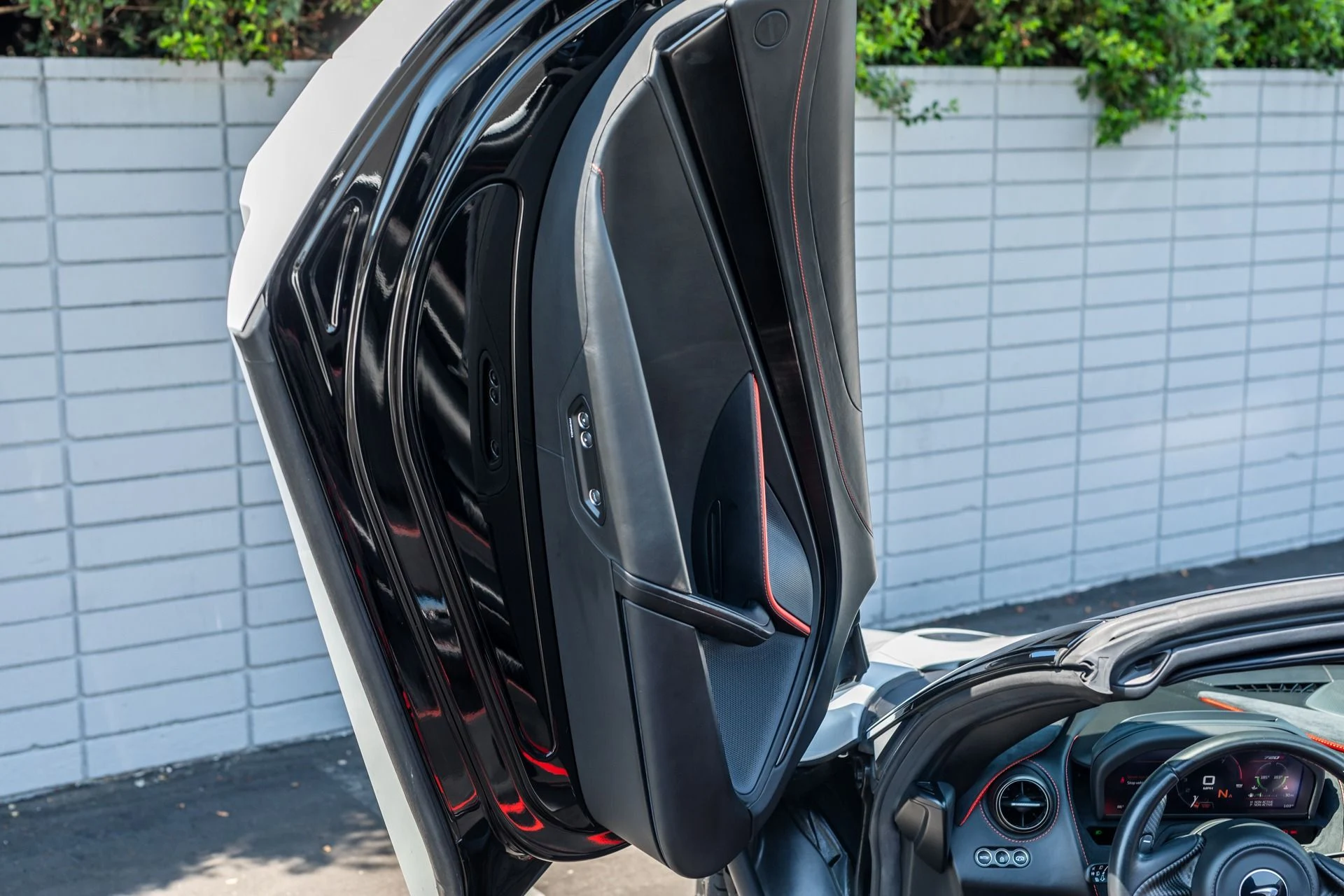 mph051_1853114874_Used_2020_Mc_Laren_720_S_Spider_Performance_1762207971_a0bb6132f0