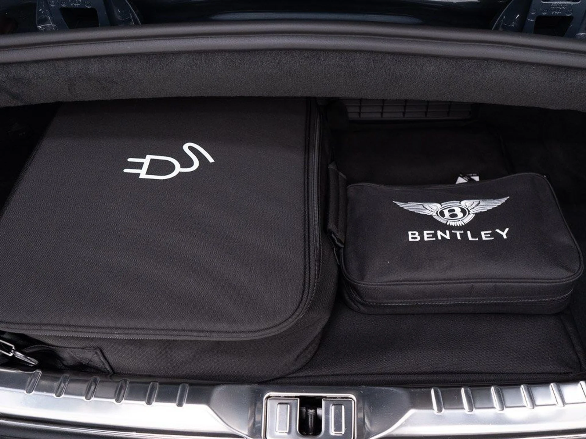 mph051_185492392_b23f09f7977282c533573e7a0a2f6626_400e74373b