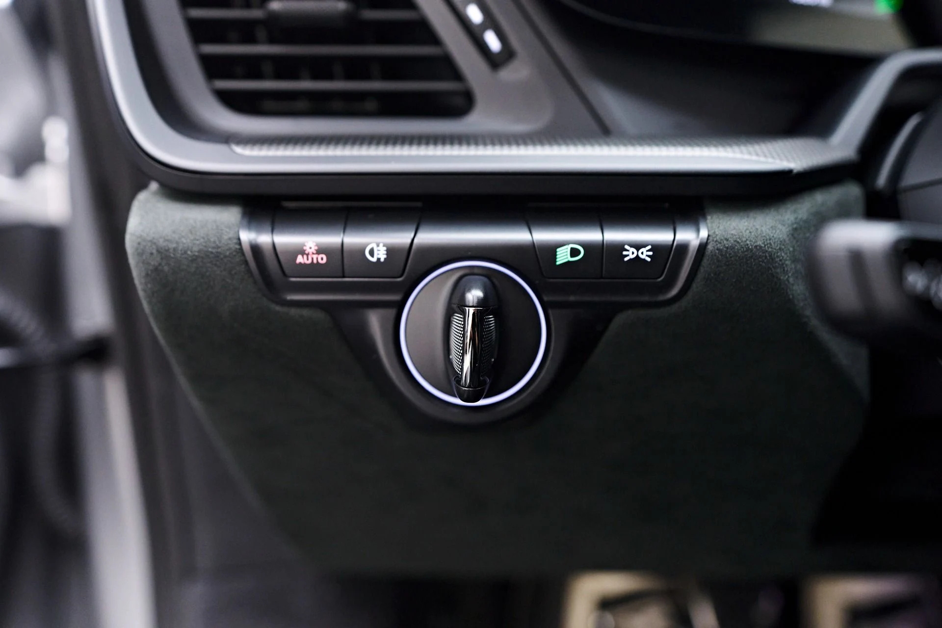 mph051_188057406_Used_2024_Porsche_911_Carrera_4_GTS_1753409003_66b5aa4c9e