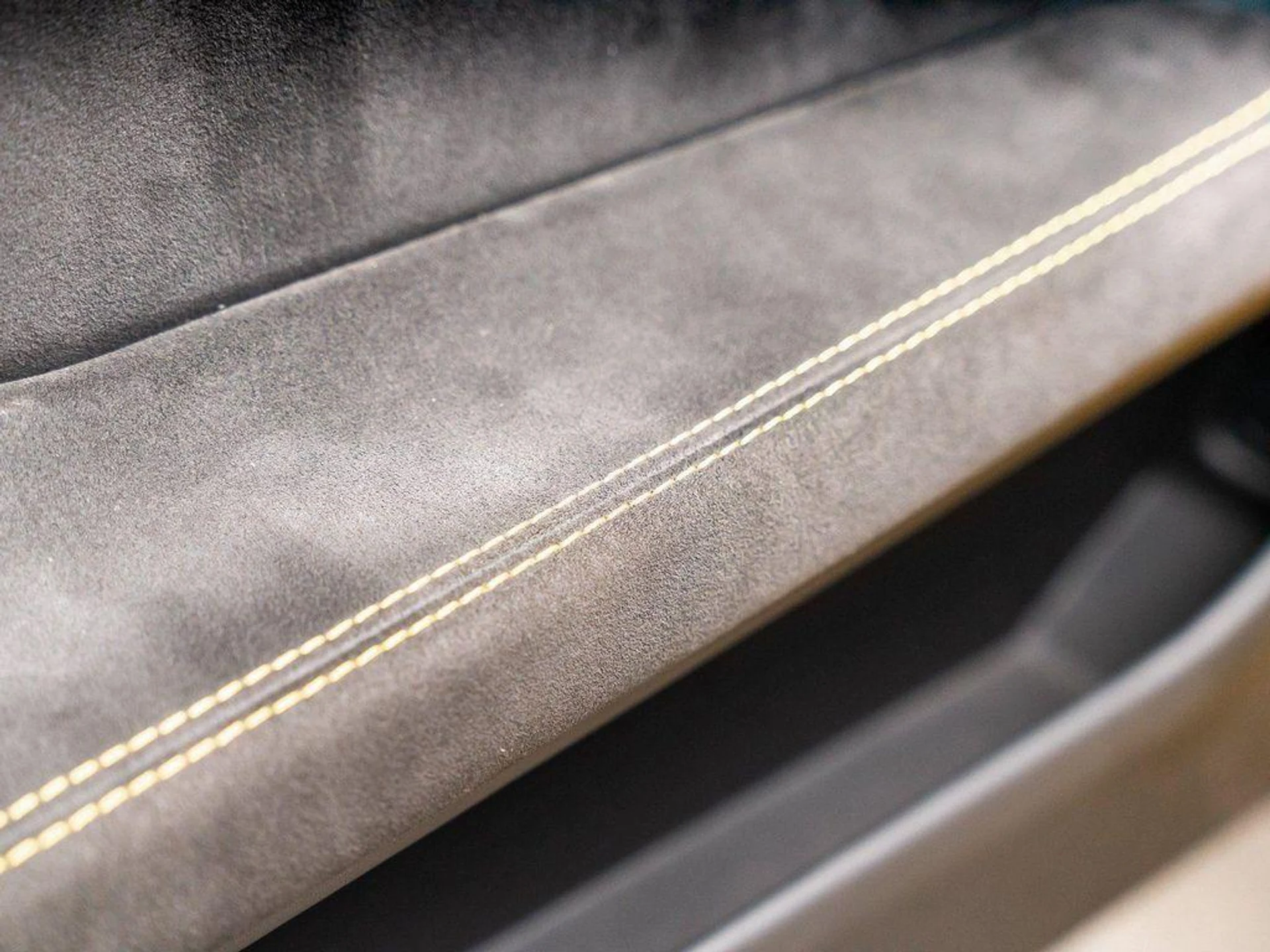 mph051_1889362089_L70_R_Bi_T_Zwt_Psk_ZP_96j_Flh_RE_42_H4_f925150280