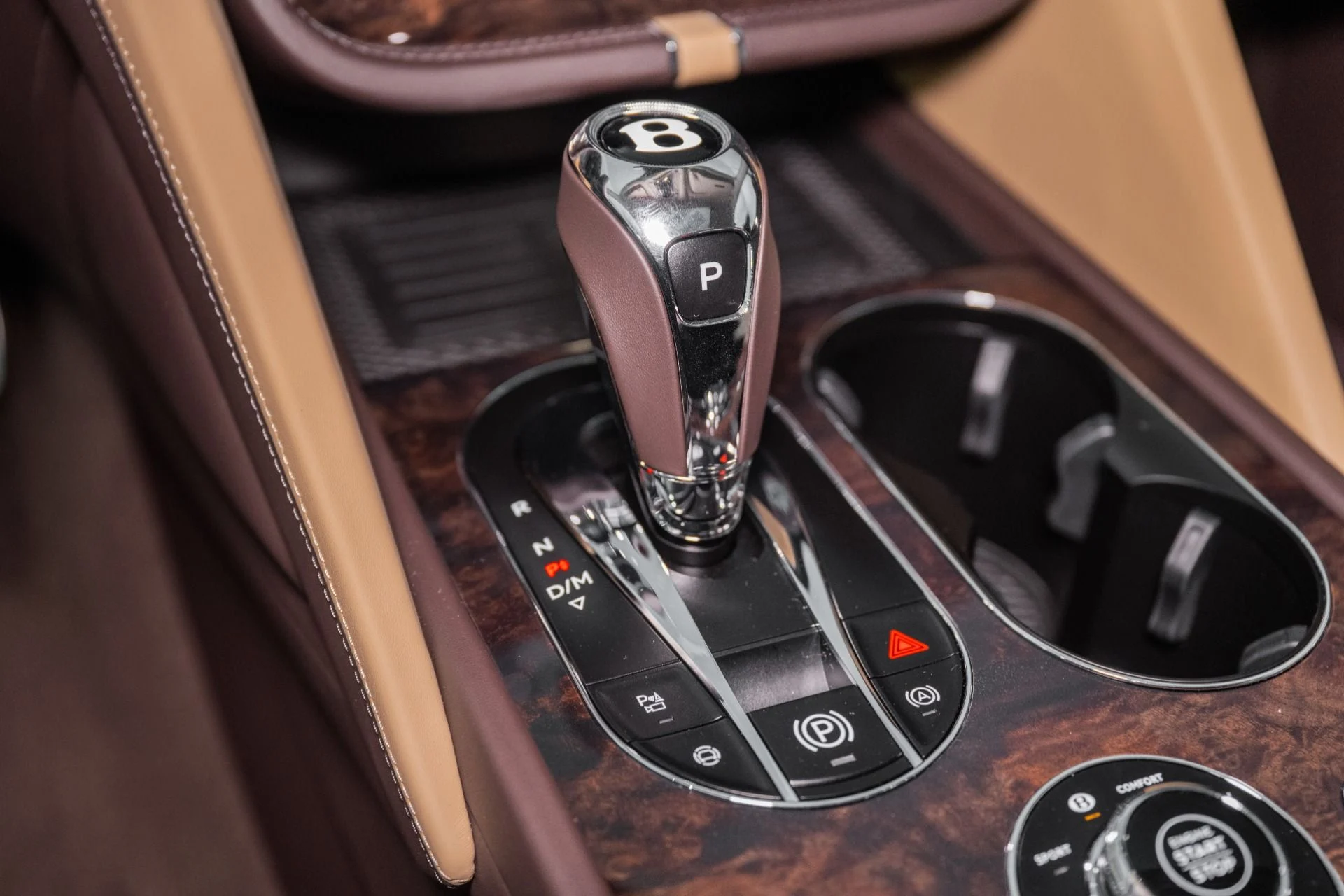 mph051_1931282266_Used_2025_Bentley_Bentayga_EWB_Mulliner_V8_1762964457_e5559714d2