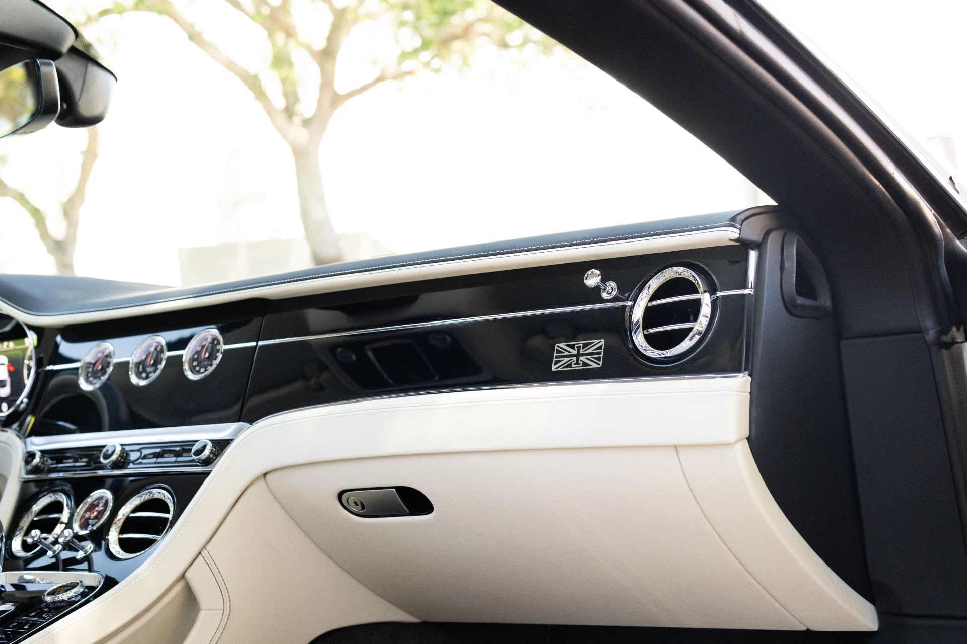 mph051_1939009056_Used_2020_Bentley_Continental_GT_V8_1777404396_f3d5ebf78f