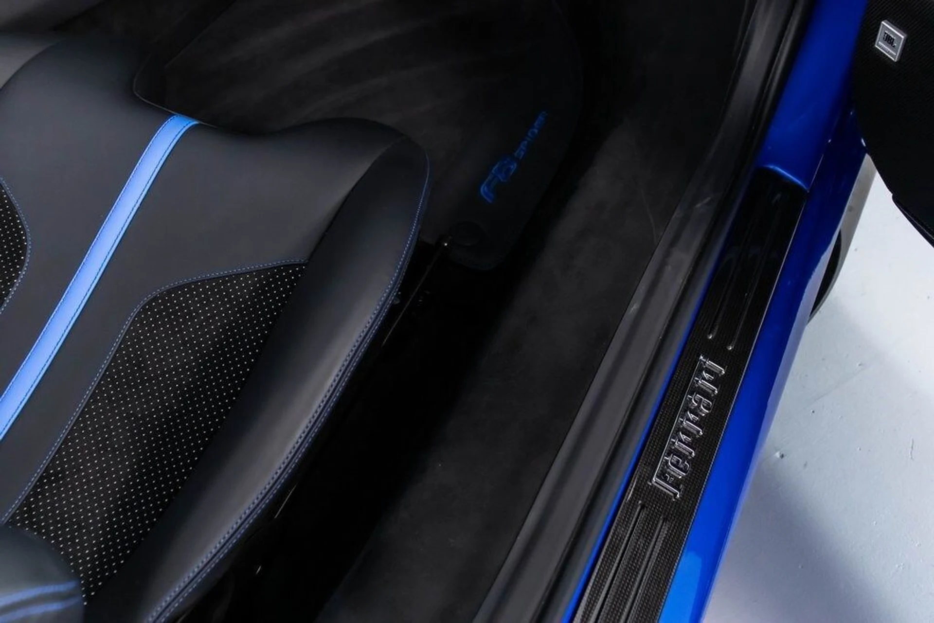 mph051_1947579081_86440c31e93015166545332aa4904f17x_7d9abf0677