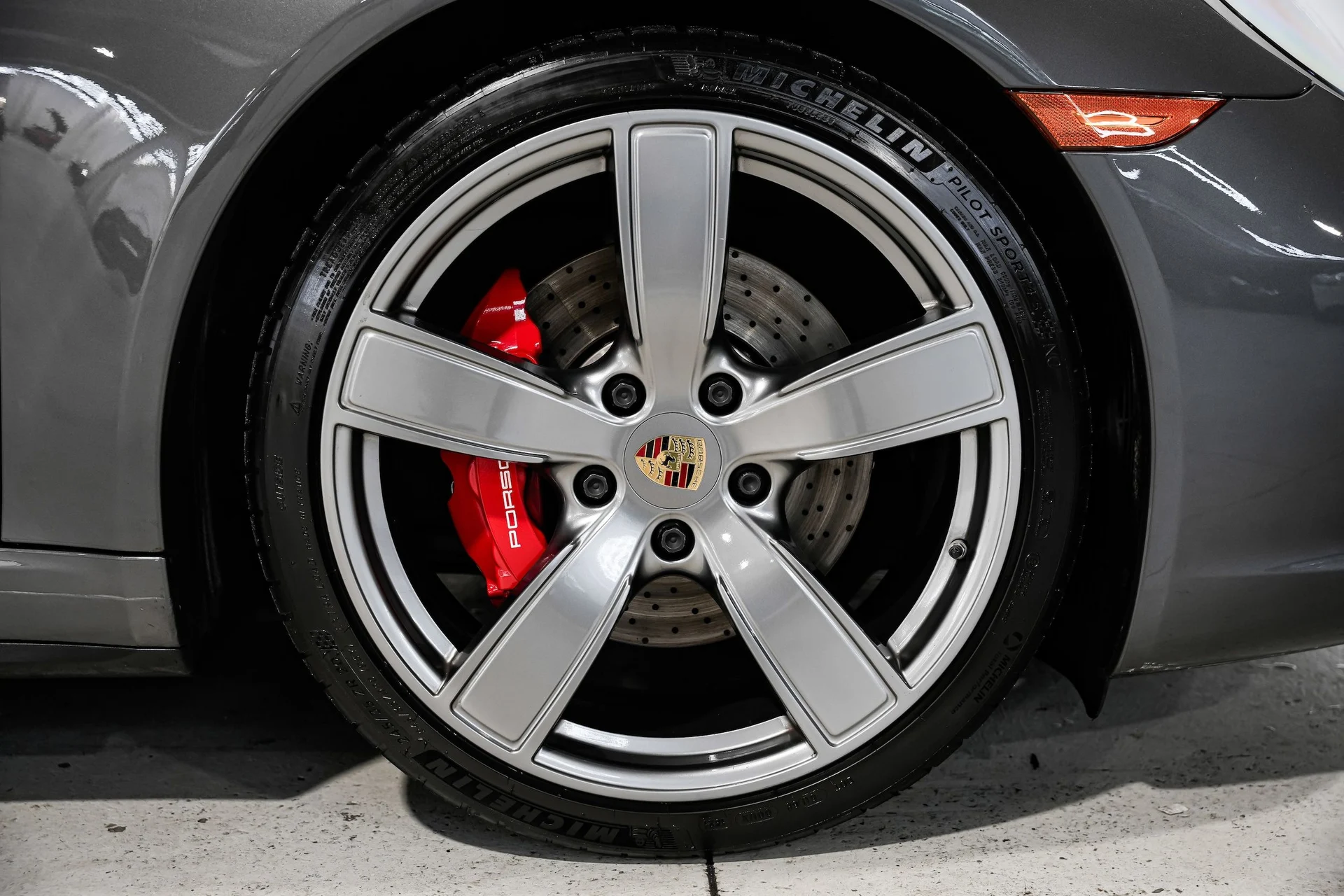 mph051_1953225599_613af043c121fc7e787ec54896395645x_d81fe7541d