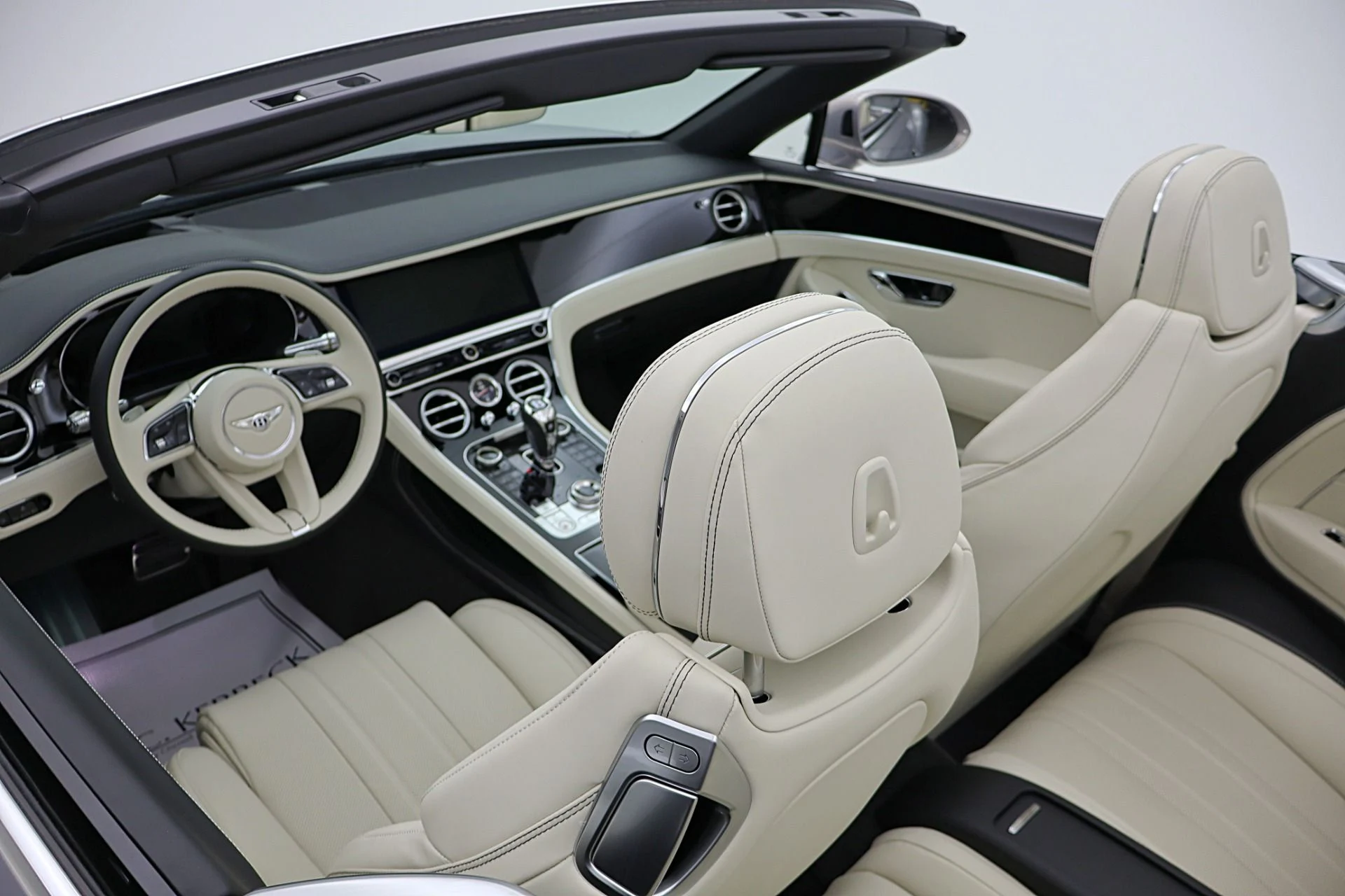 mph051_1955568726_New_2026_Bentley_Continental_GTC_f8247903c6