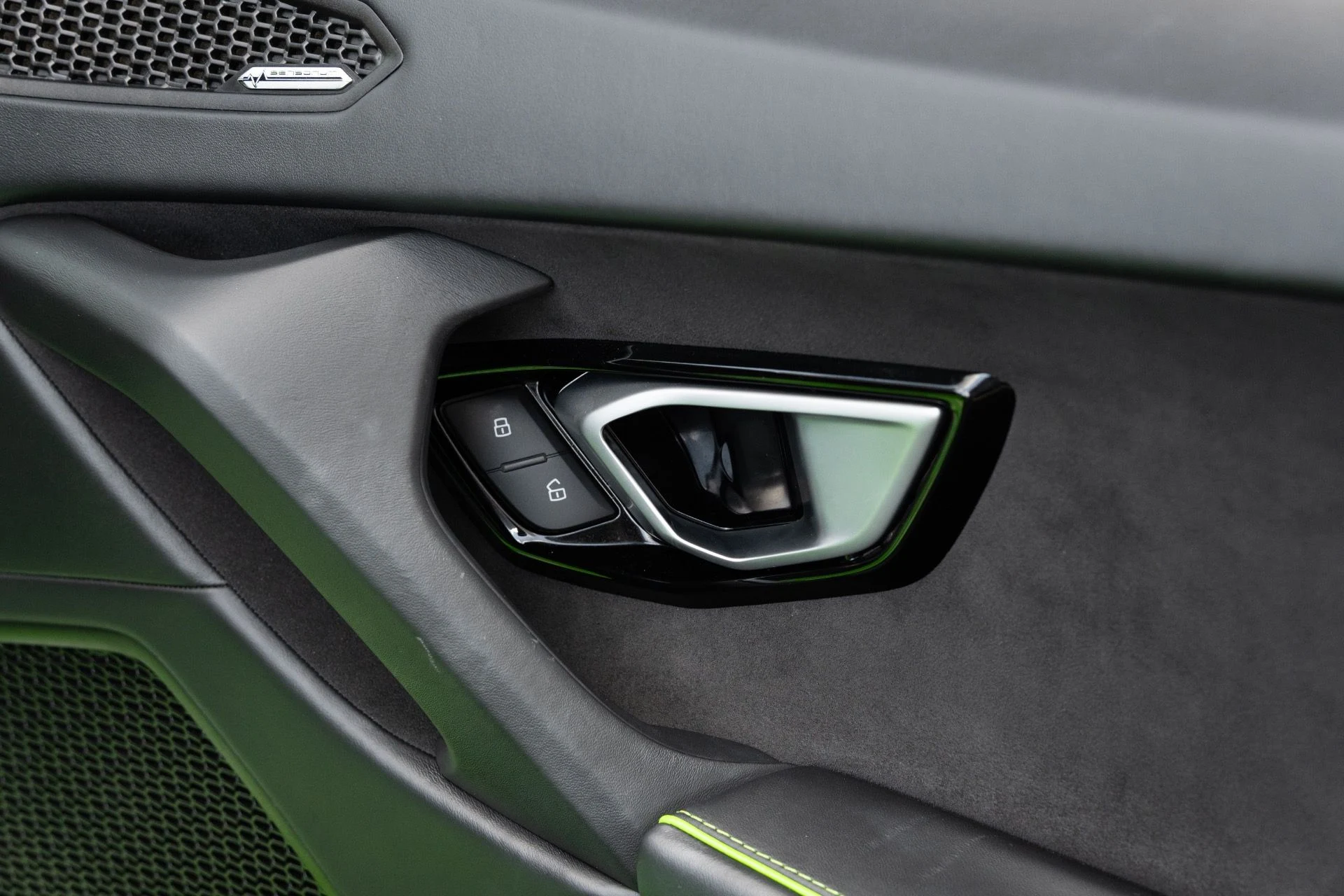 mph051_1970632593_Used_2020_Lamborghini_Huracan_EVO_1770872075_ae21c0568a