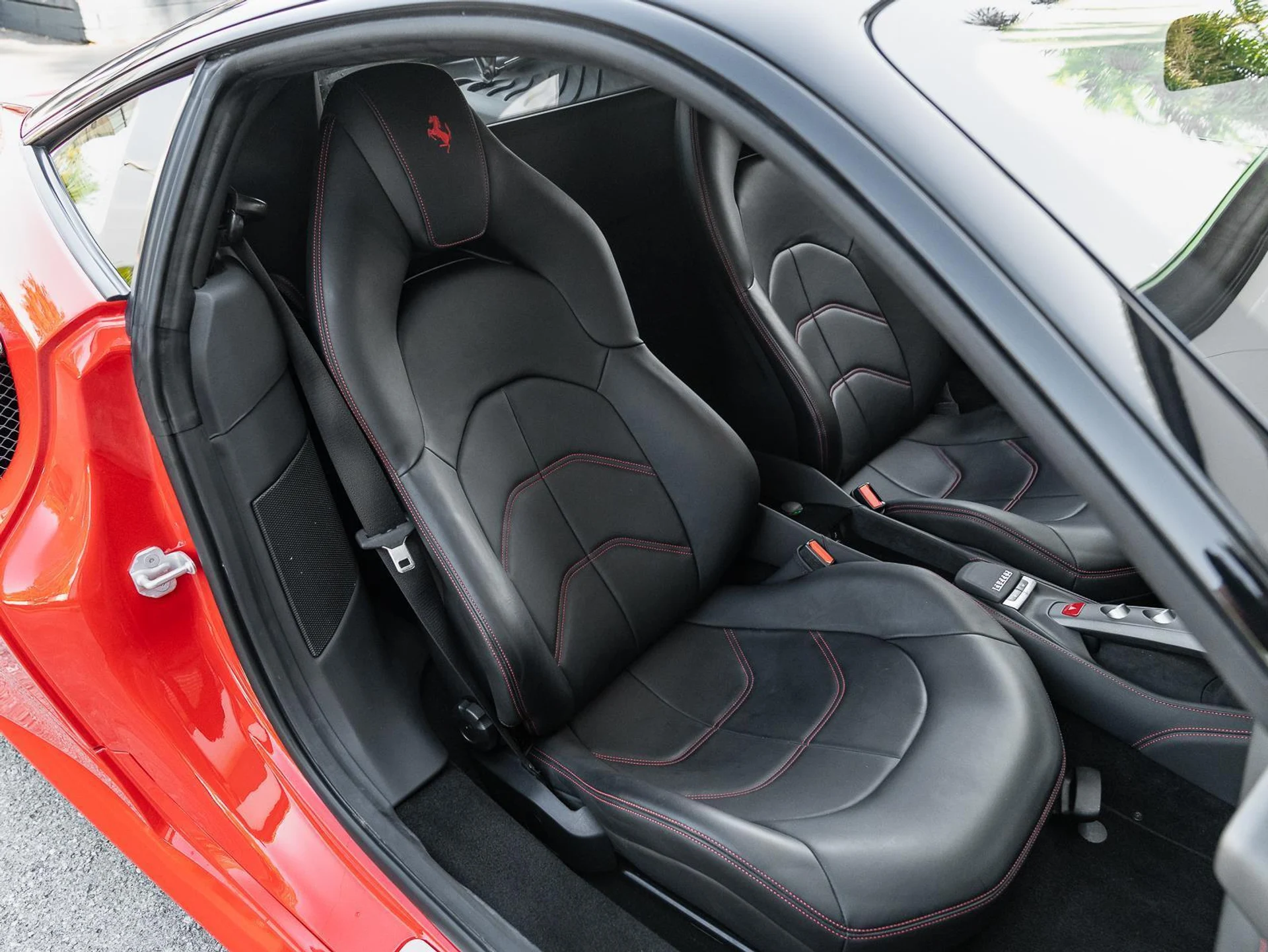 mph051_1972264172_Used_2019_Ferrari_488_GTB_Coupe_1768385539_6bc6b7d2e5