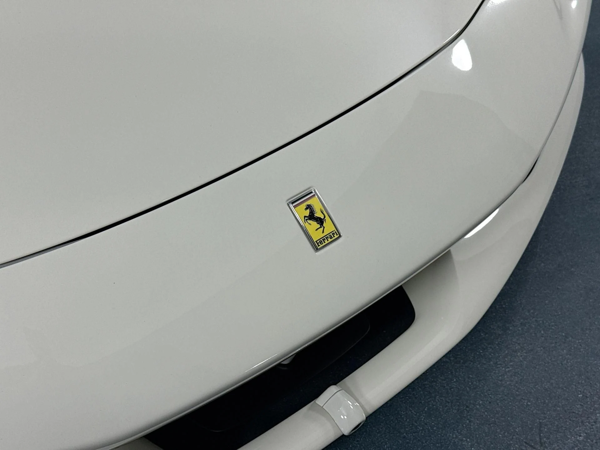 mph051_2012896285_Used_2025_Ferrari_296_GTS_1786124848_04519c3ef9