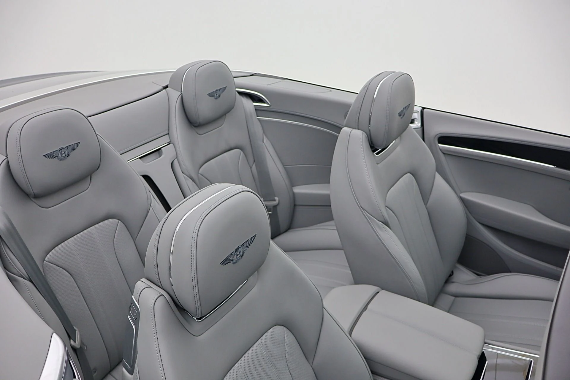 mph051_2050842235_New_2026_Bentley_Continental_GTC_4bf1be5ebd