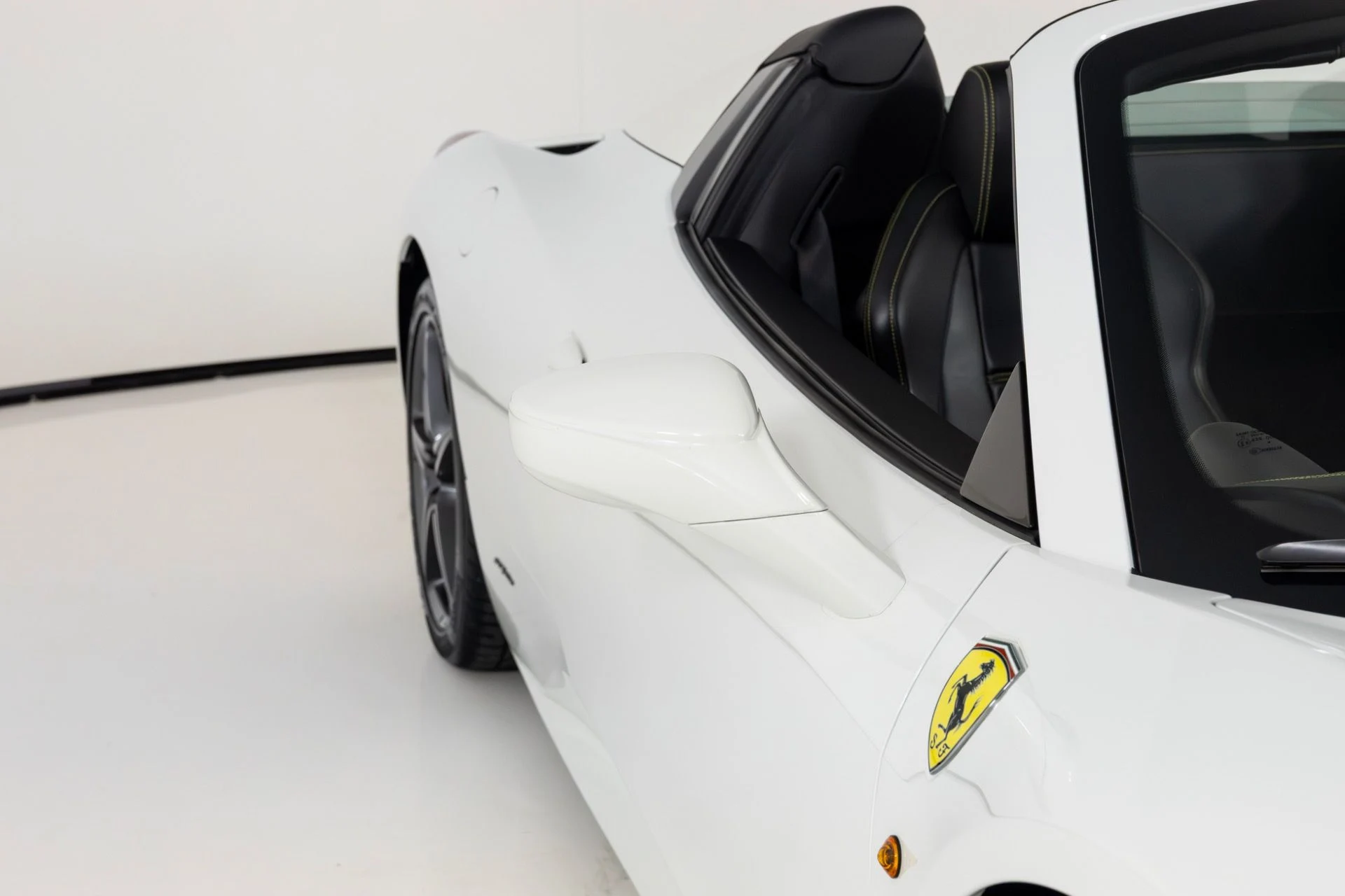 mph051_2073575217_Used_2015_Ferrari_458_Italia_1766013379_3918a69fa1