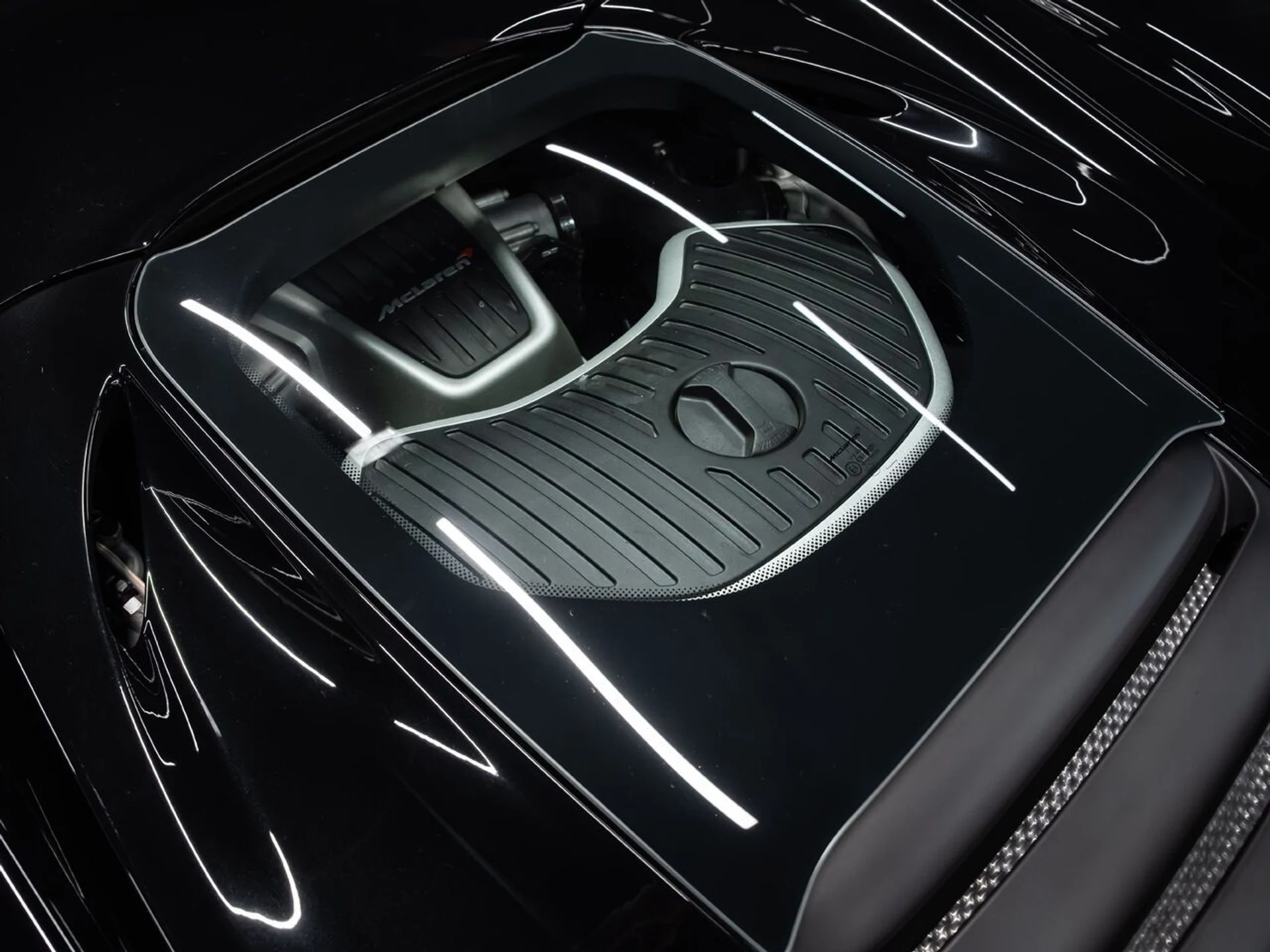 mph051_2077893324_mclaren_650s_2015_5a3ff848a2