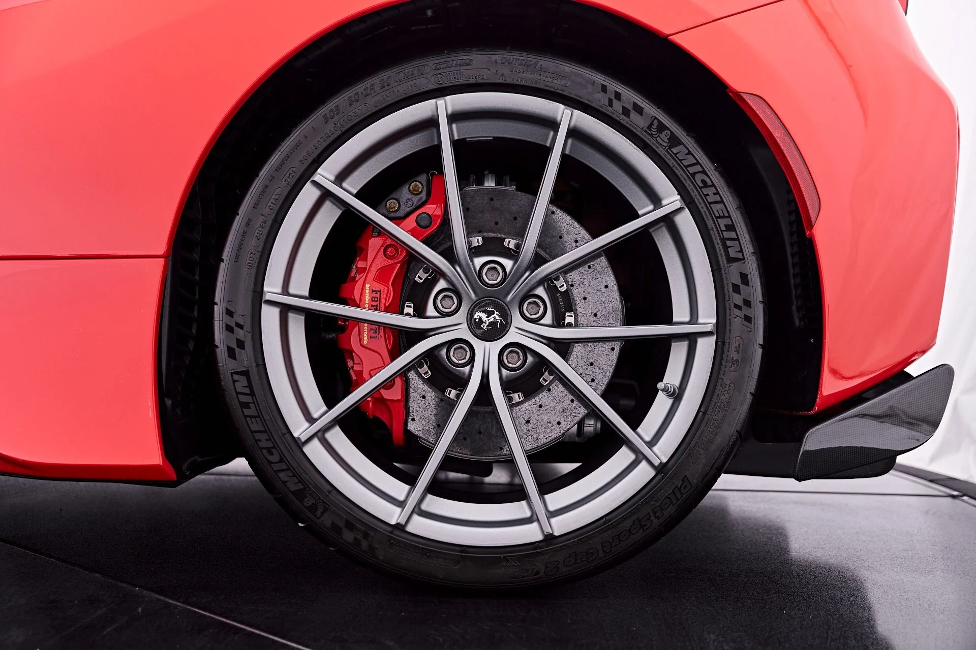 mph051_2104900335_Used_2020_Ferrari_488_Pista_Base_1785808849_7d361d02dd