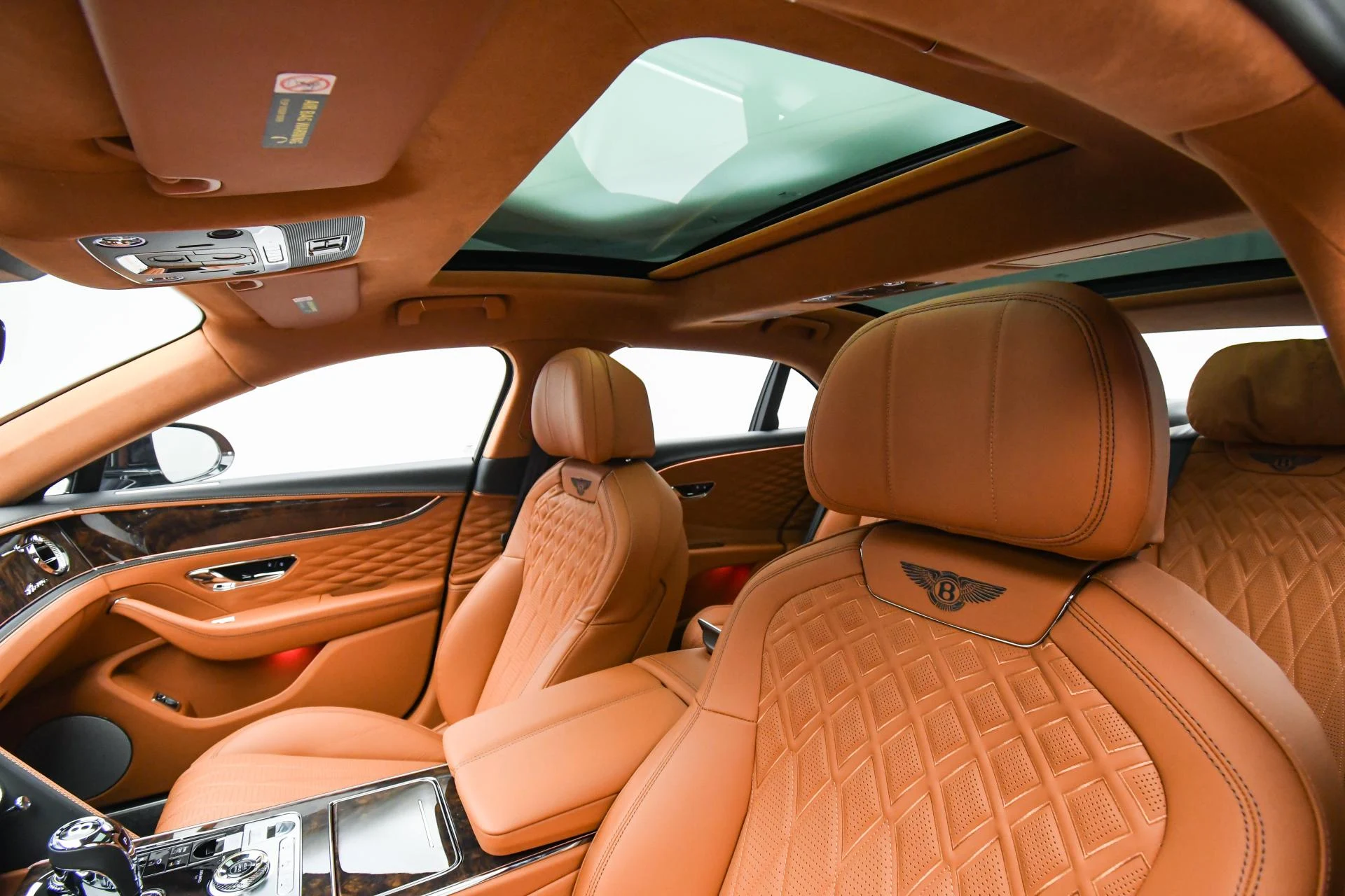 mph051_2121821717_Used_2023_Bentley_Flying_Spur_Azure_1755332984_ad351205a3