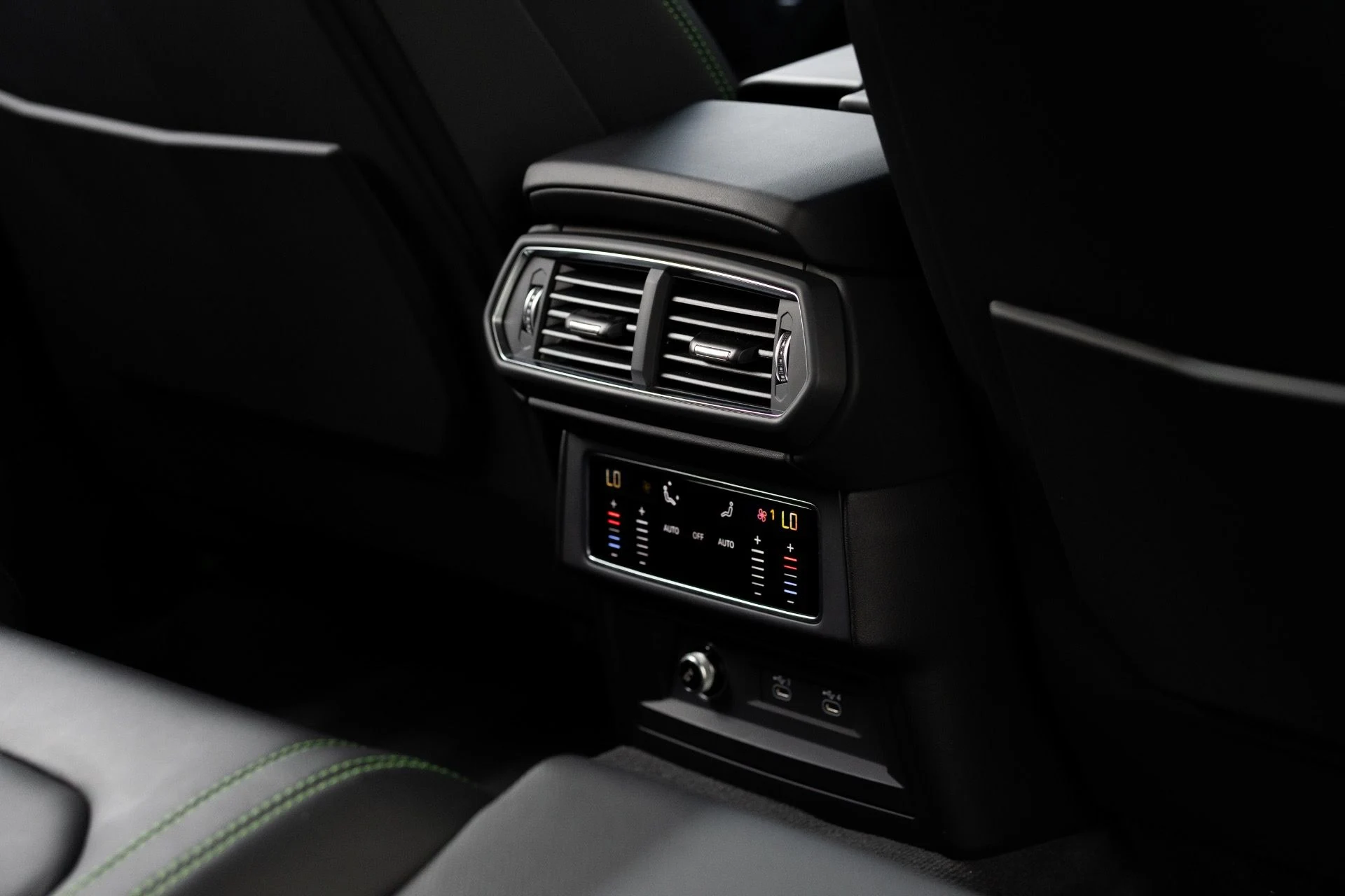 mph051_2132727195_Used_2023_Lamborghini_Urus_S_1758835388_c0c56266d7