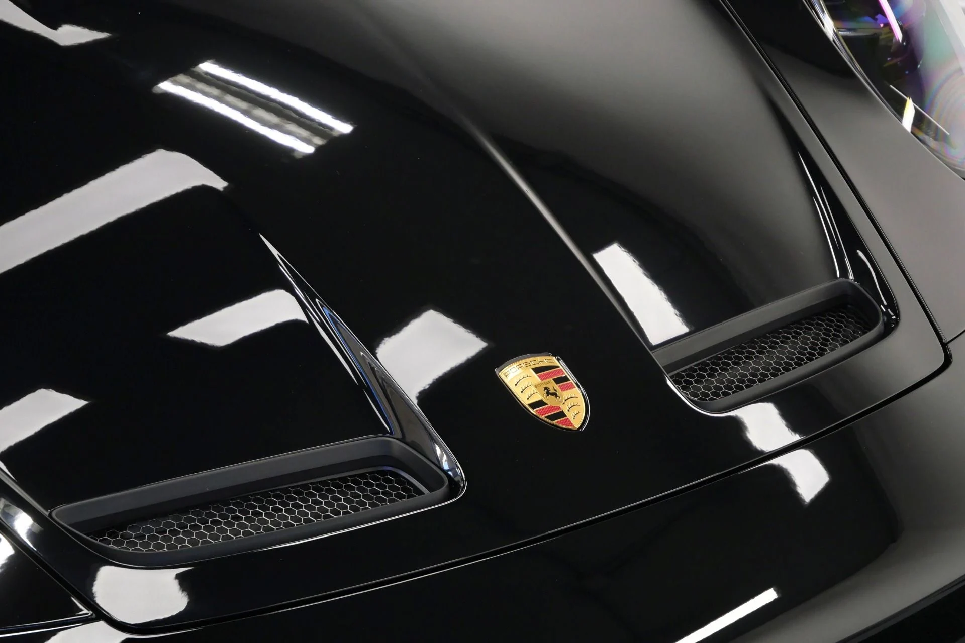 mph051_2134325259_Used_2026_Porsche_911_GT_3_Touring_Lightweight_Package_Delivery_Miles_6_Speed_Manual_1766436357_596a7db220