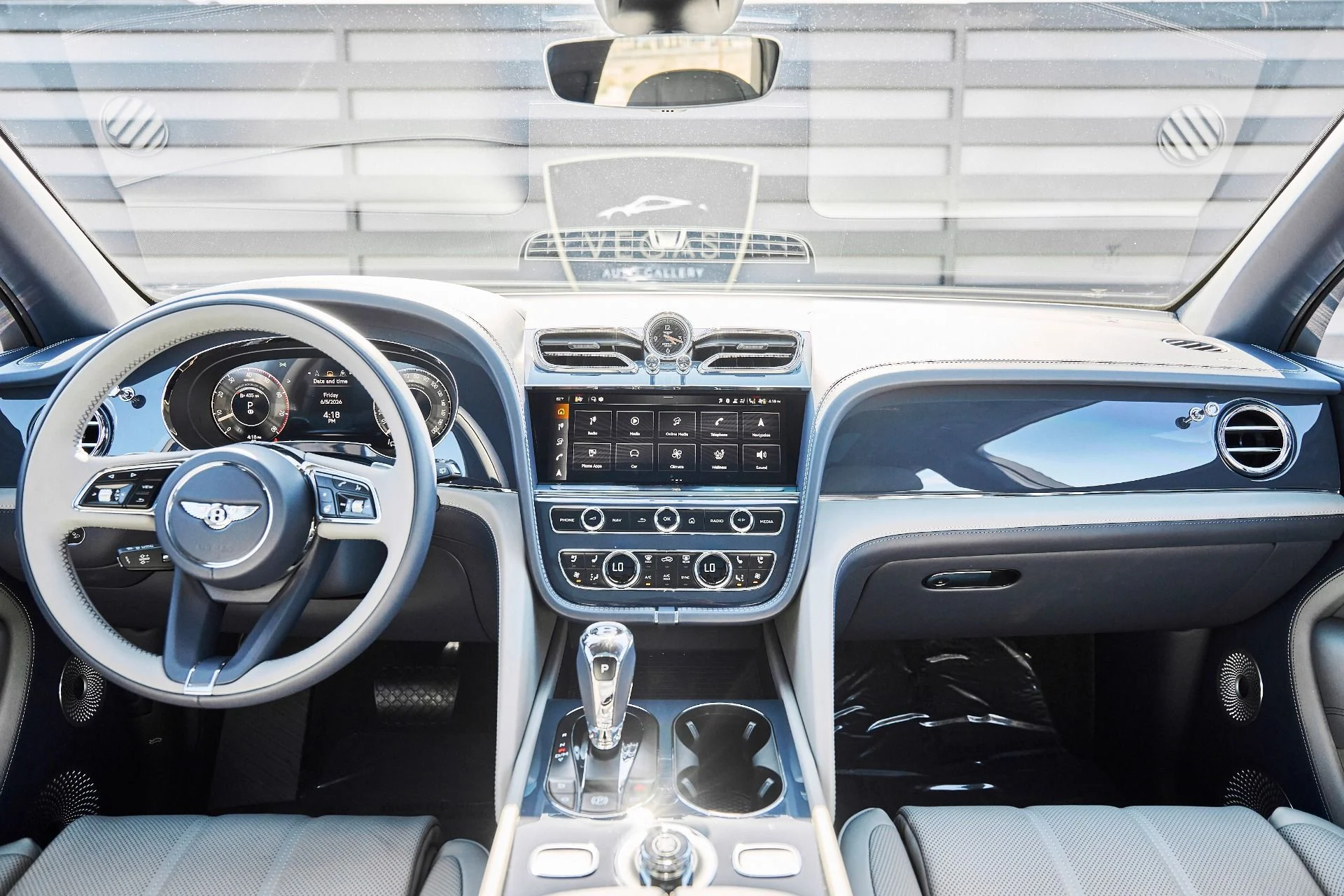 mph051_2143101565_Used_2025_Bentley_Bentayga_EWB_1780709445_ae54a233cf