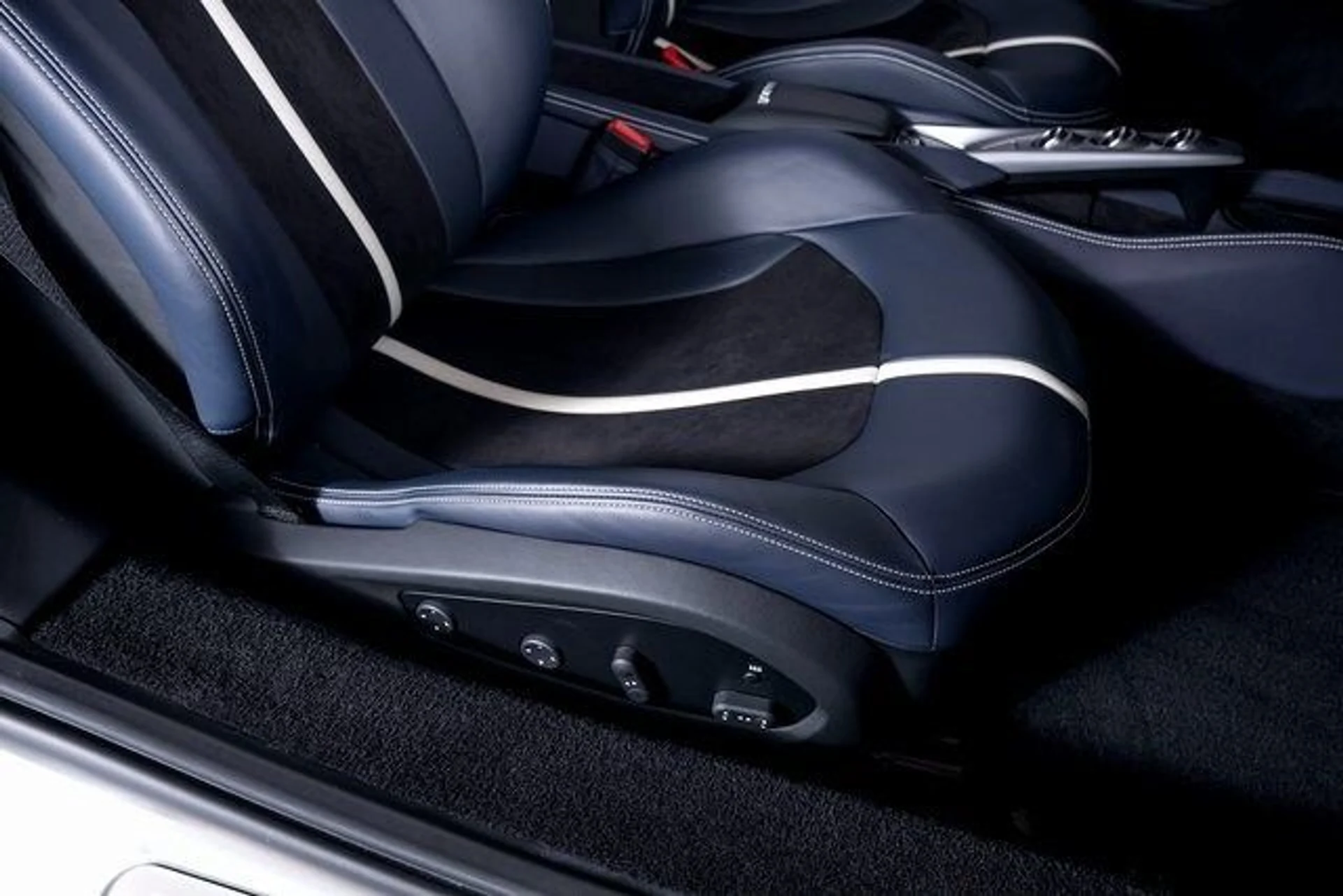 mph051_2158970777_04209dcac712a80c1046b7eb47070e24x_e02c5dc66a