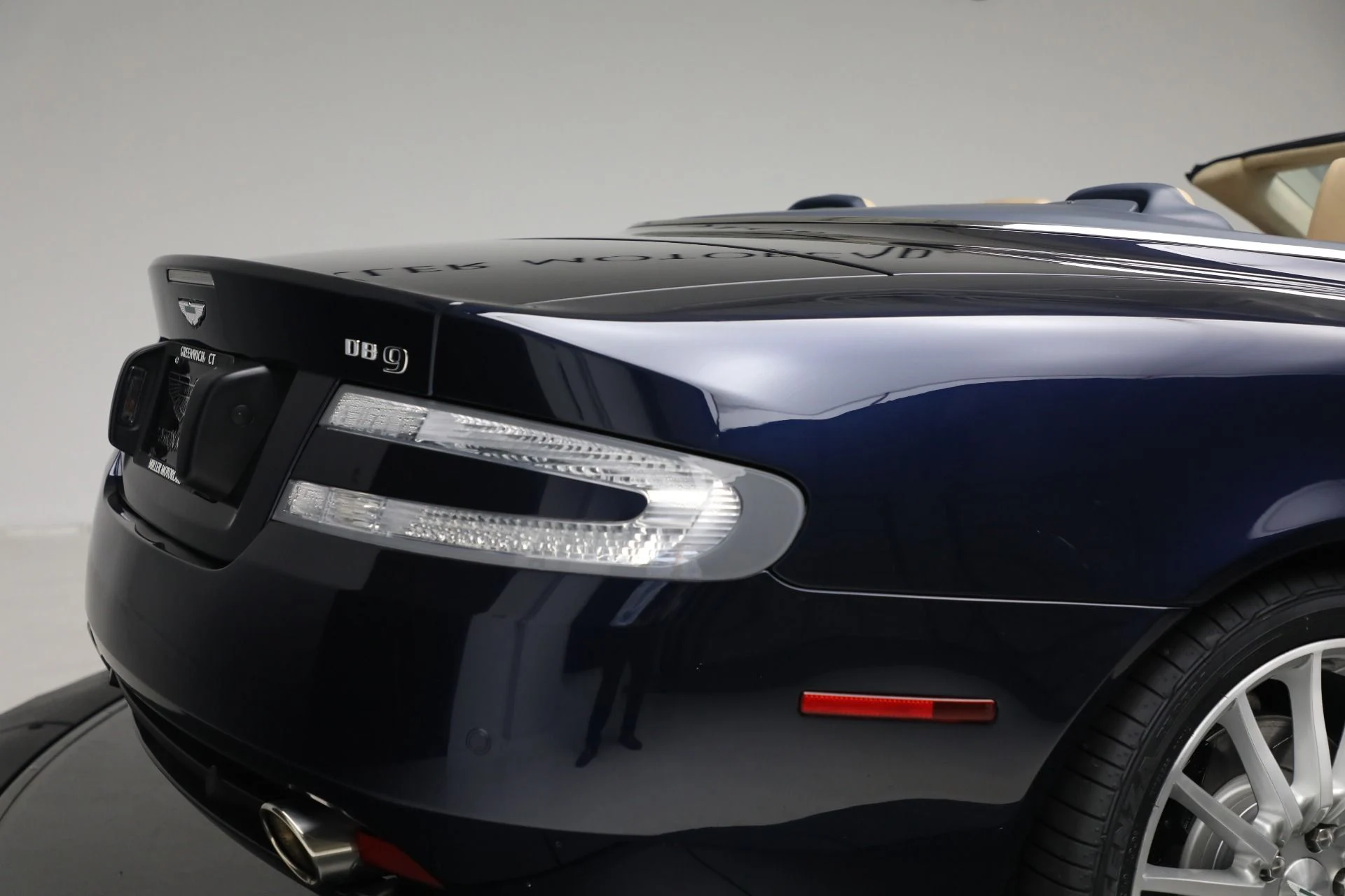 mph051_2184525668_Used_2007_Aston_Martin_DB_9_Volante_9362308658