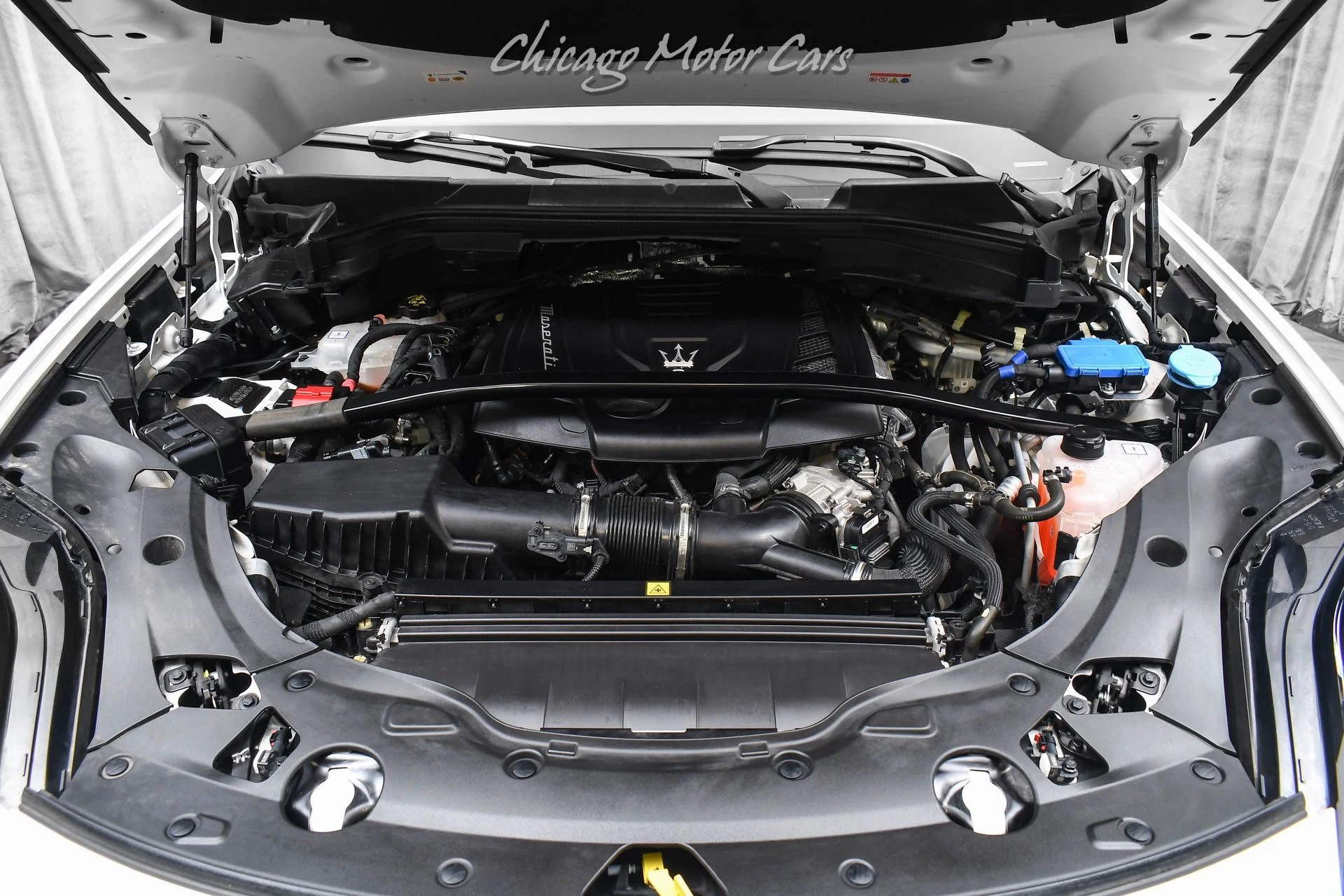 mph051_2195462855_13156_p52_l_8cf2a95771