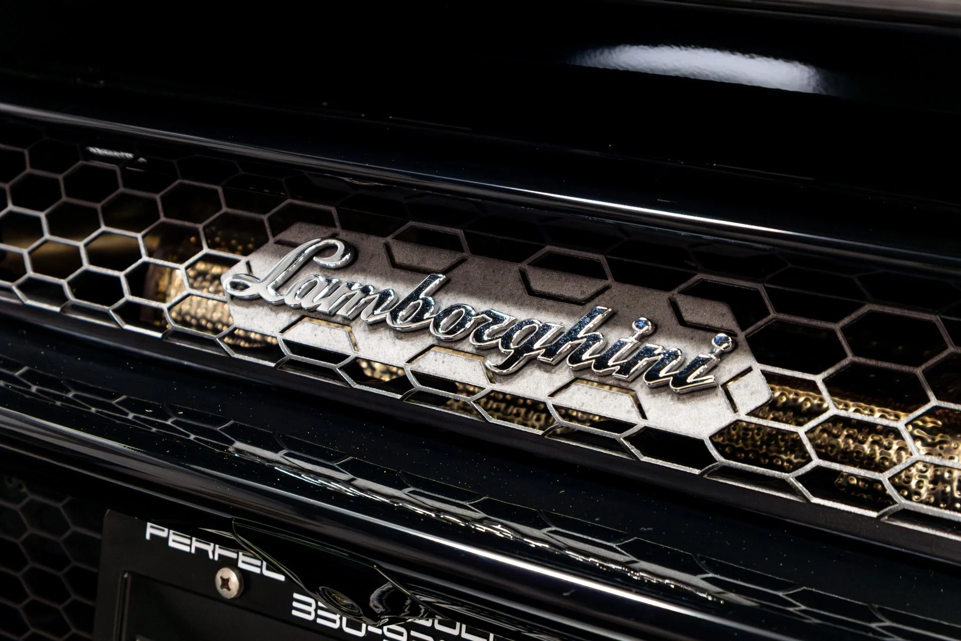 mph051_2201578277_Used_2020_Lamborghini_Huracan_EVO_1774302788_d2122af43e