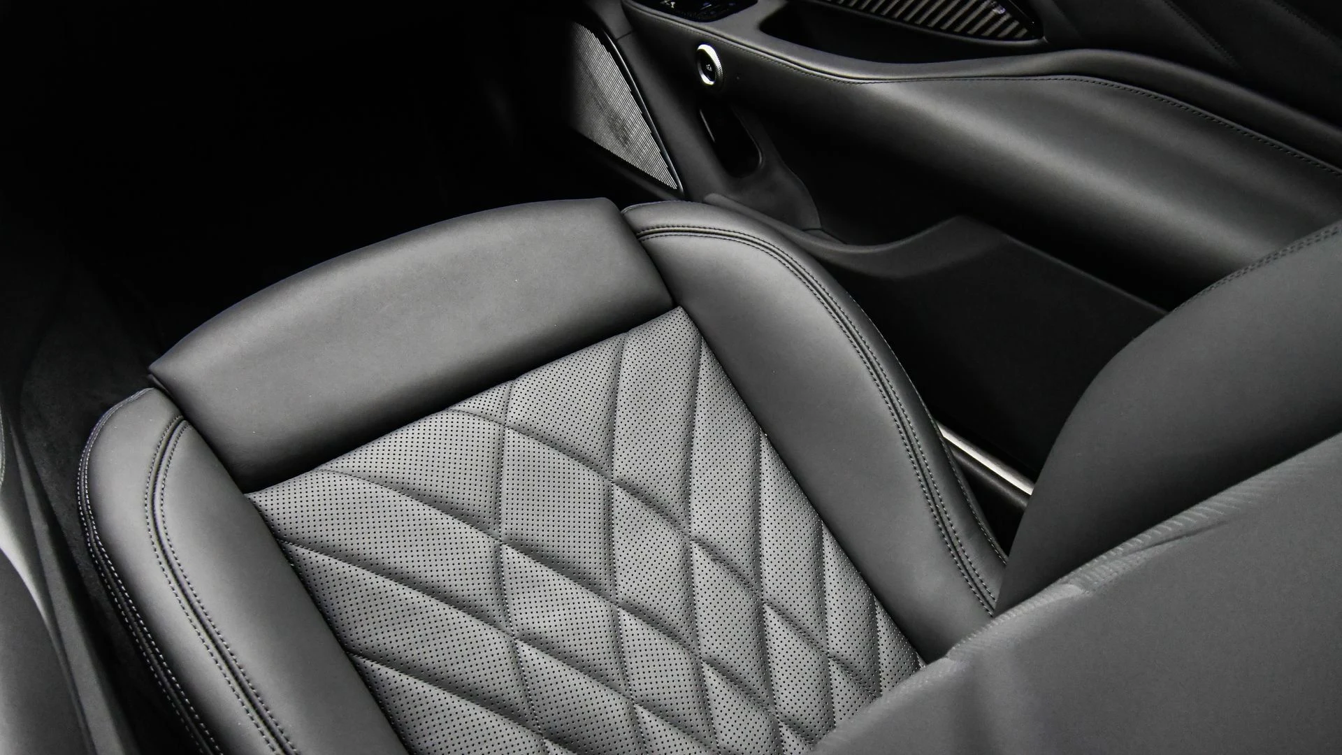 mph051_2206575129_af4914c094814ffca0ceb44cf518bac9_24c6748581