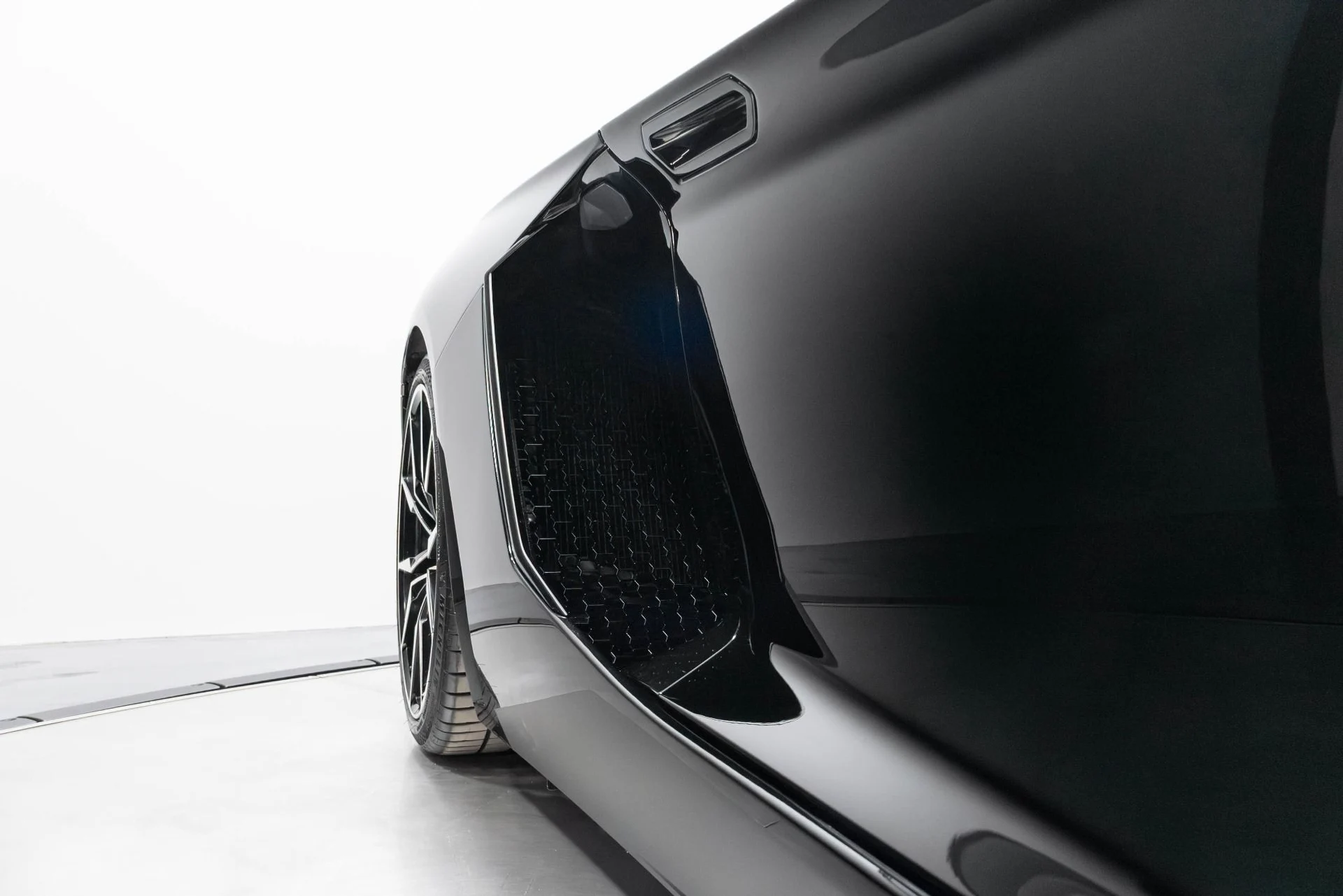 mph051_2241429078_Used_2015_Lamborghini_Aventador_LP_700_4_1780593182_867b987c84