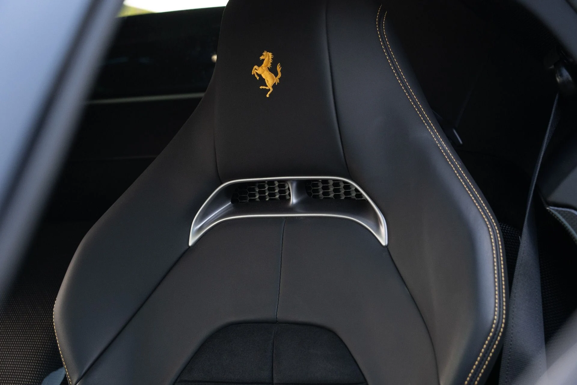 mph051_2241868289_Used_2023_Ferrari_SF_90_Stradale_1780886537_4ea85b2d84