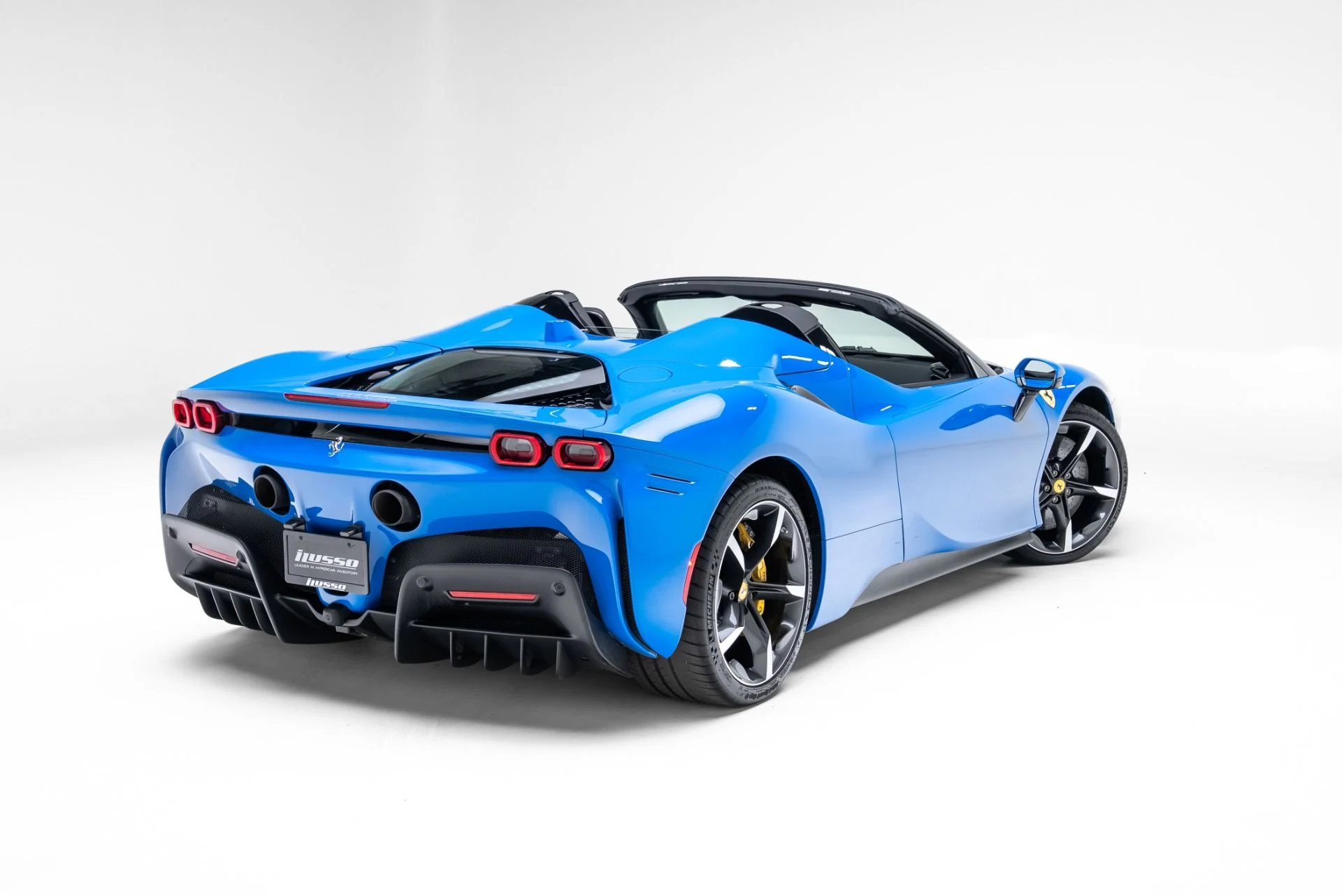 mph051_2279320089_Used_2024_Ferrari_SF_90_Spider_1772738591_38852b959b