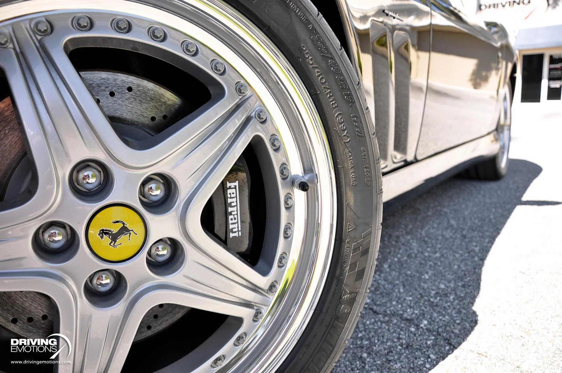 mph051_2305095150_284_p52_l_7c58119199