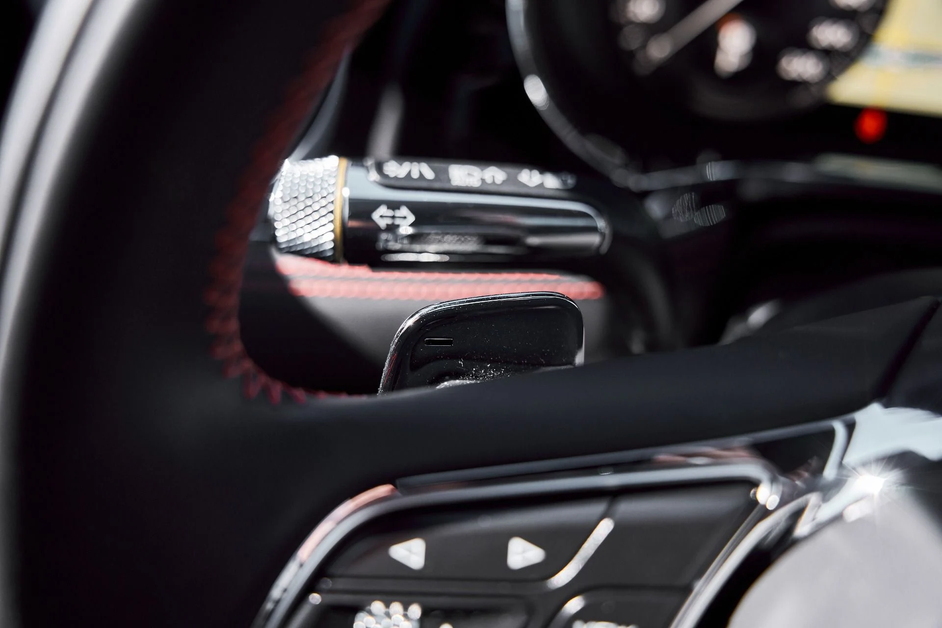 mph051_2305196549_Used_2023_Bentley_Flying_Spur_S_1770950688_7593bc5e40