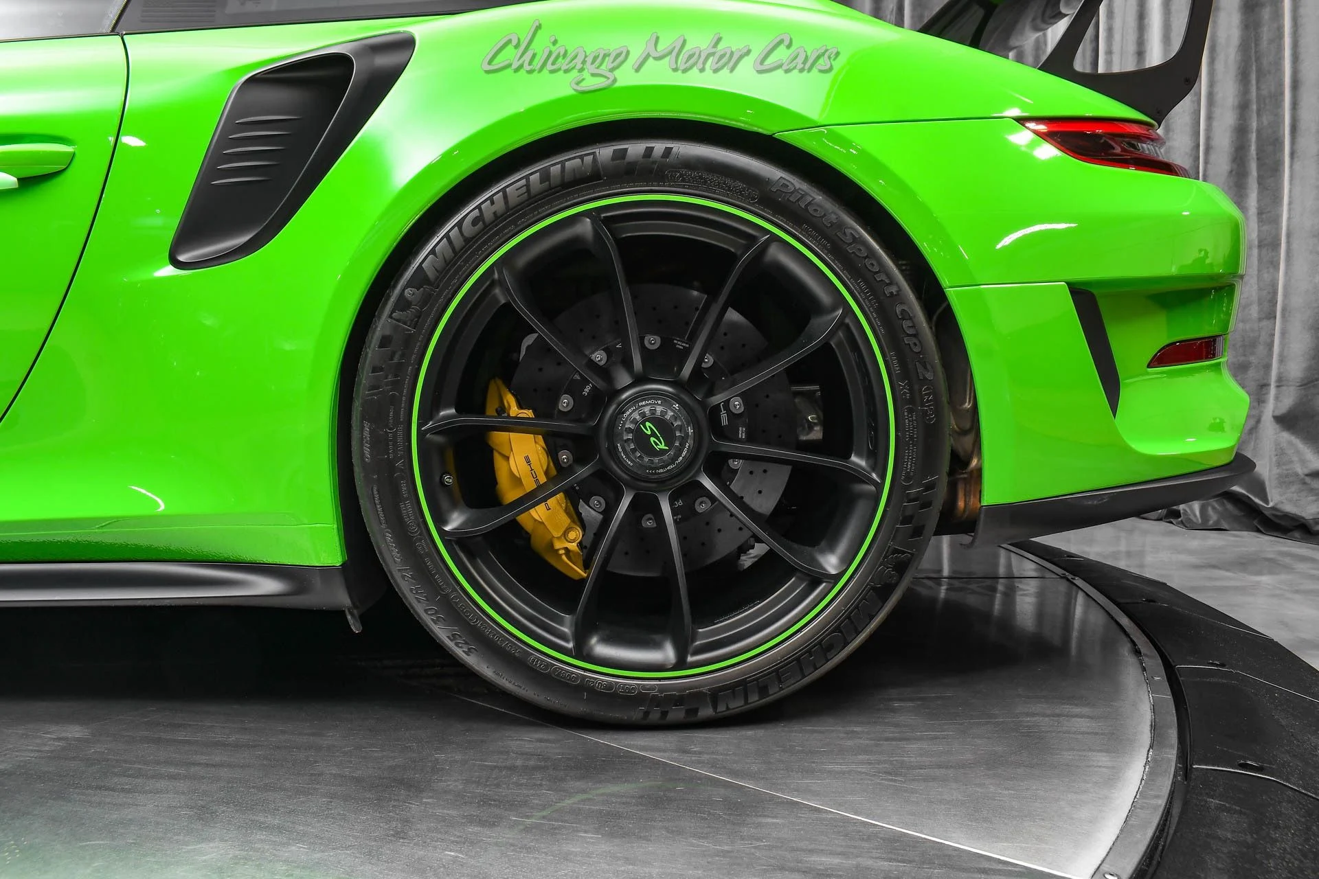 mph051_2305721398_13240_p52_l_6ac7d63578