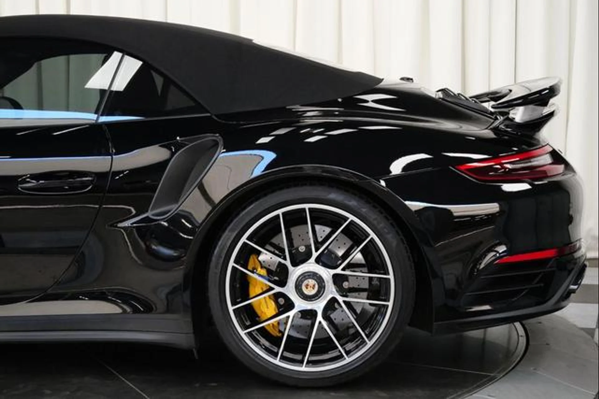 mph051_2311553544_P4s_Mo_XOF_Ld_A1b_Ar2ho_G_Wy3jagb_U_c256a6bb34