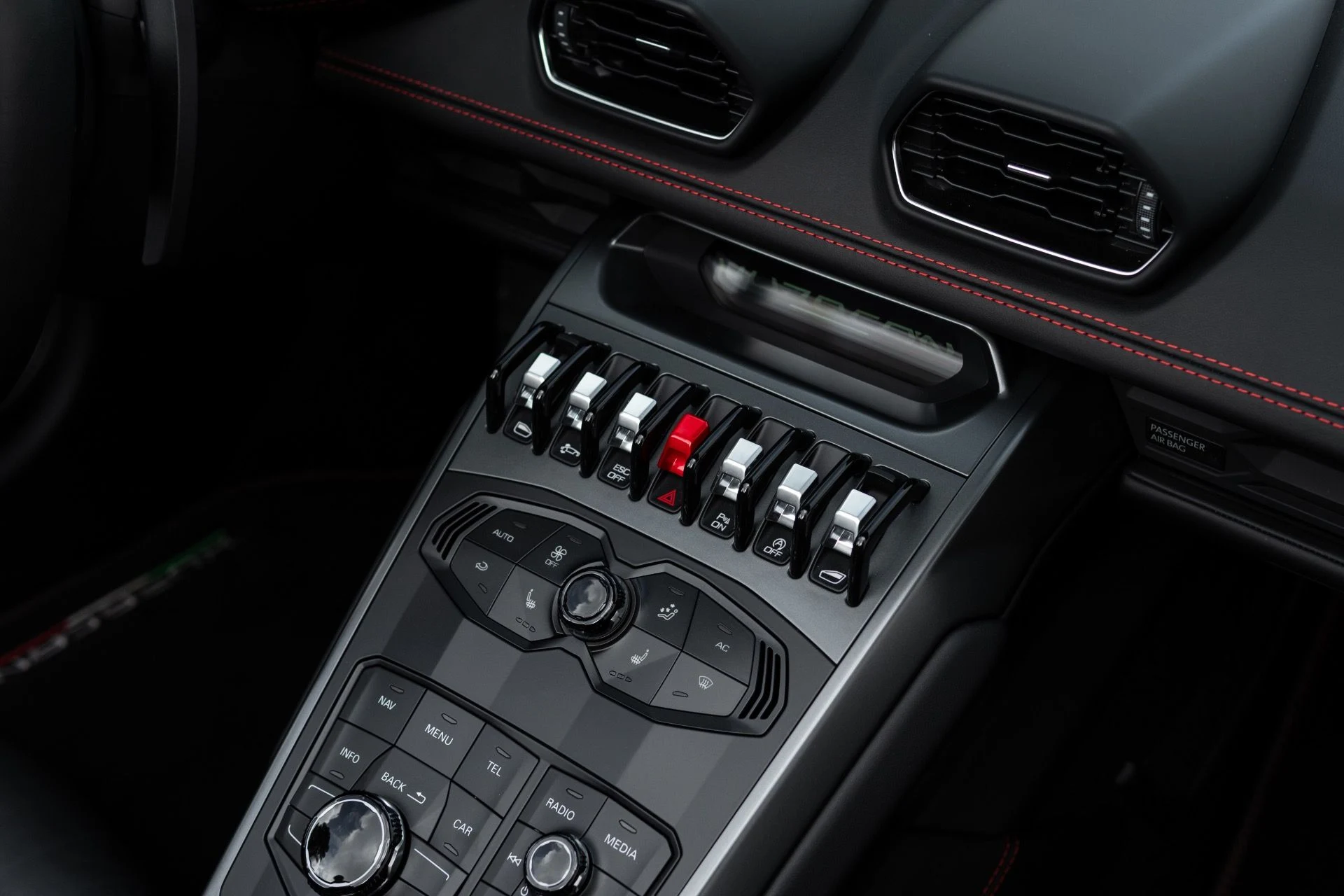 mph051_2331396878_Used_2018_Lamborghini_Huracan_LP_580_2_Spyder_1766443768_18954694c2