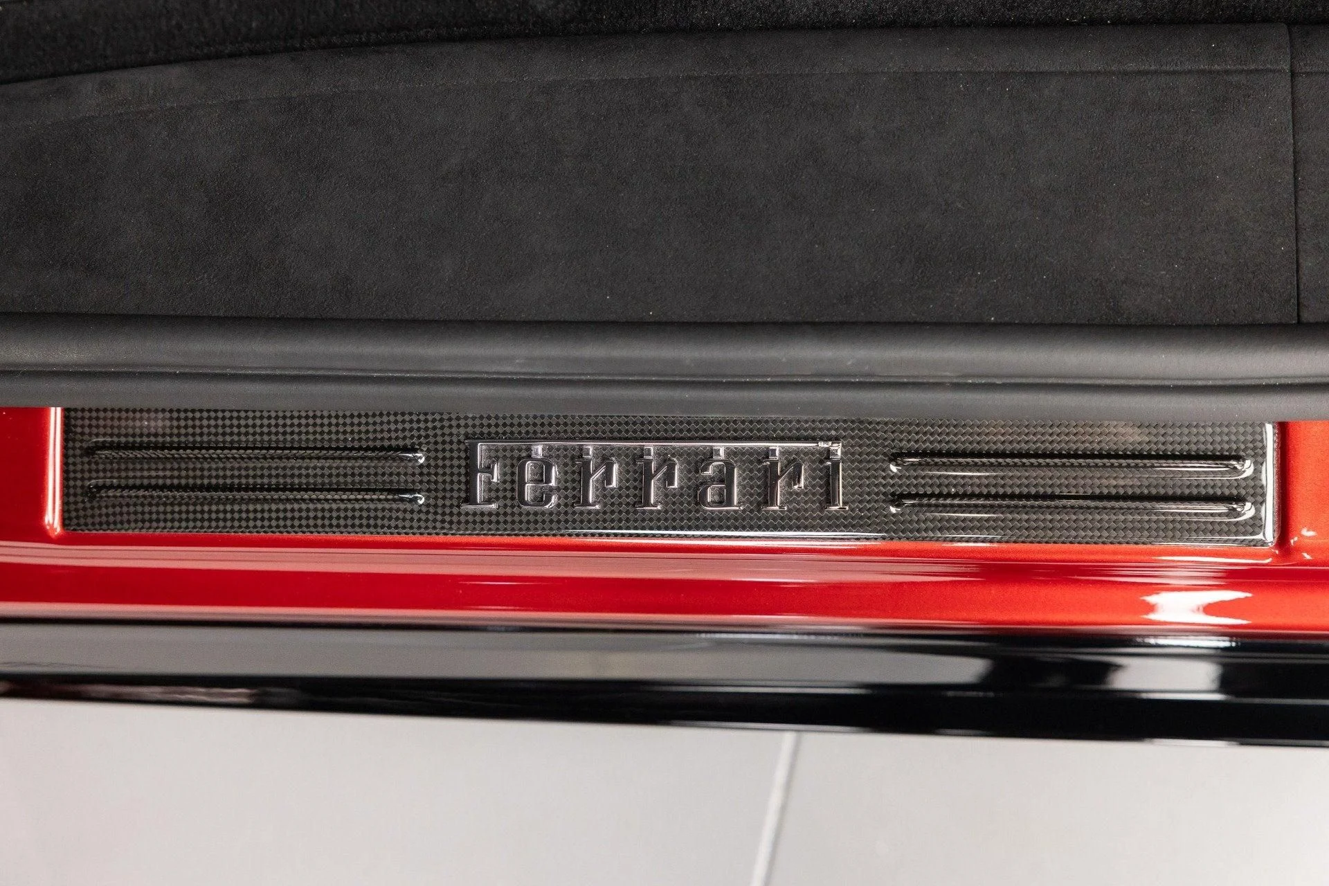 mph051_2333406475_Used_2026_Ferrari_Purosangue_1785925708_d11567972f