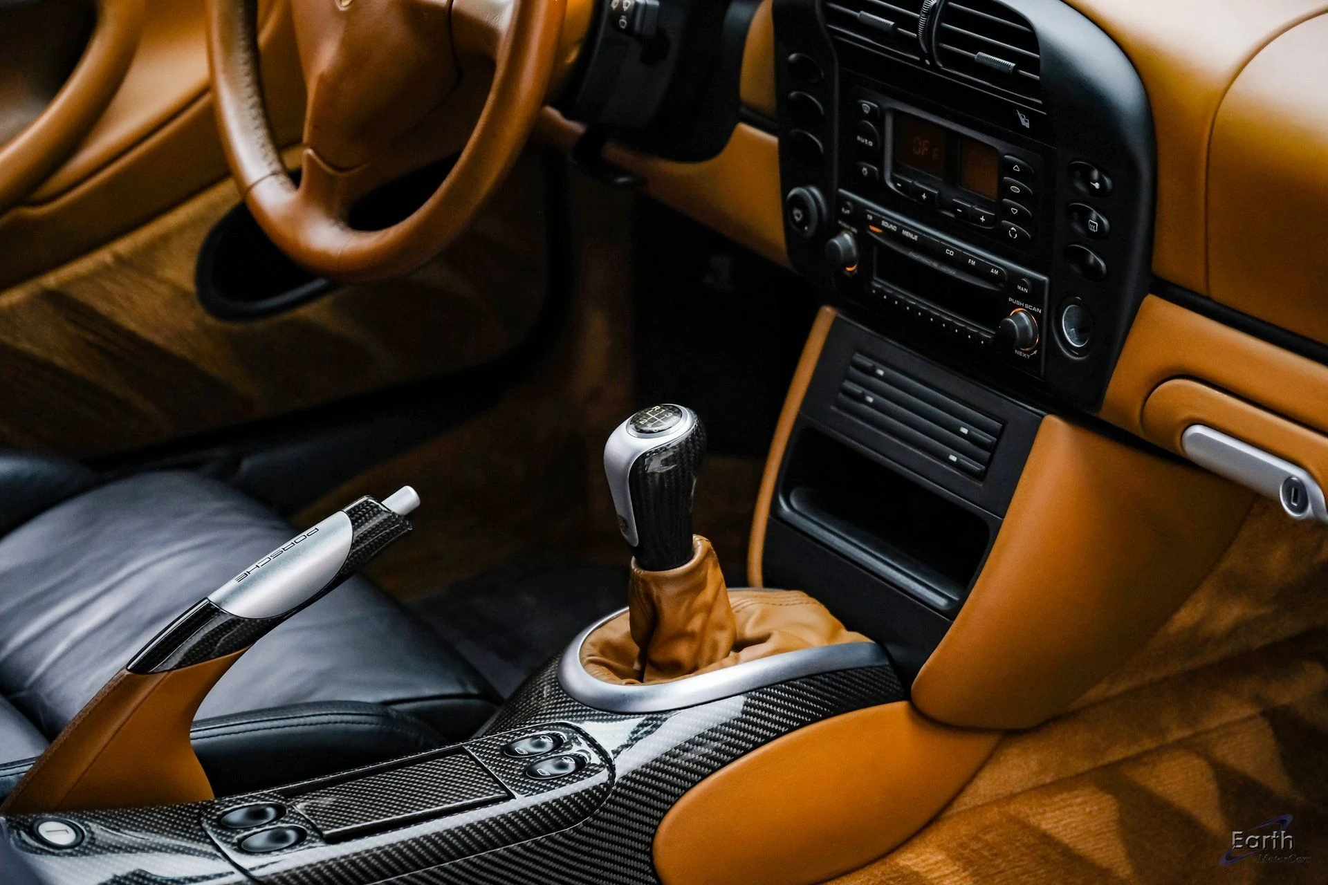 mph051_2342125863_51332f1bbe7dc0c6219fcb7e130c361dx_e0e137a9ed