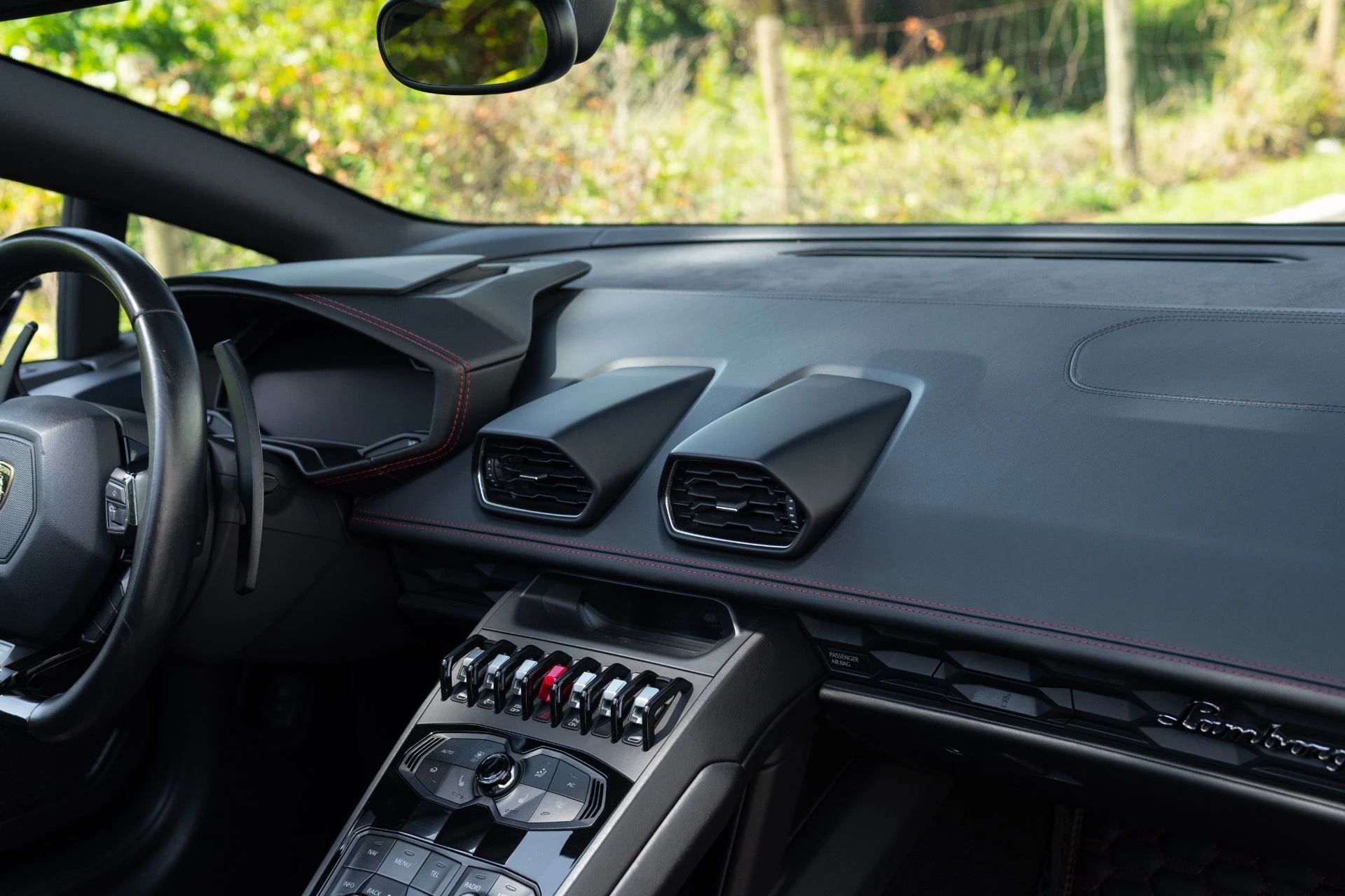 mph051_2352981366_Used_2017_Lamborghini_Huracan_LP_610_4_Spyder_1774364077_5fda816b03