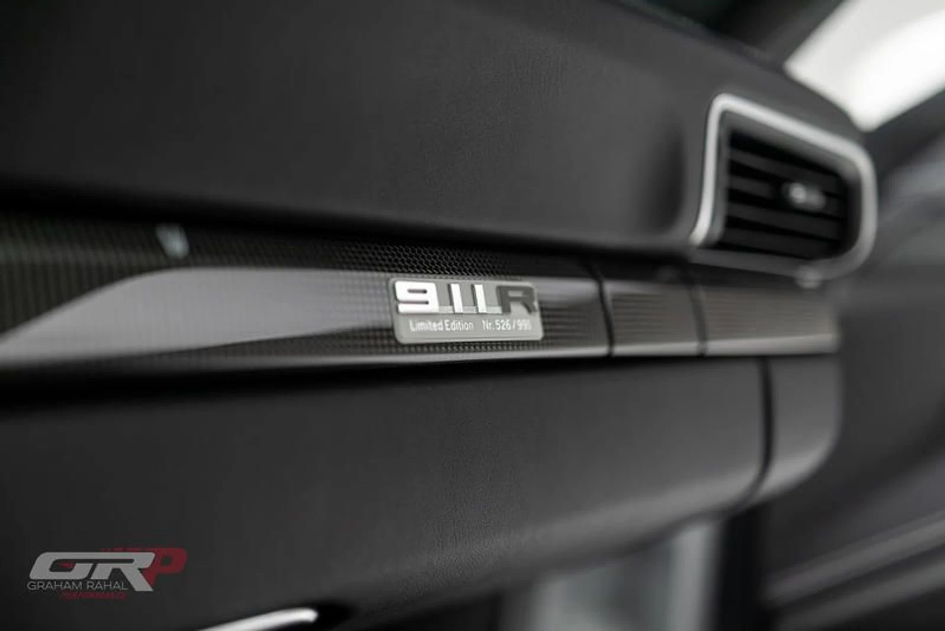 mph051_2367772191_FB_0_F1427_B520_4_D0_E_9137_553_E40_C5_EEB_0_8e1a4f7a75