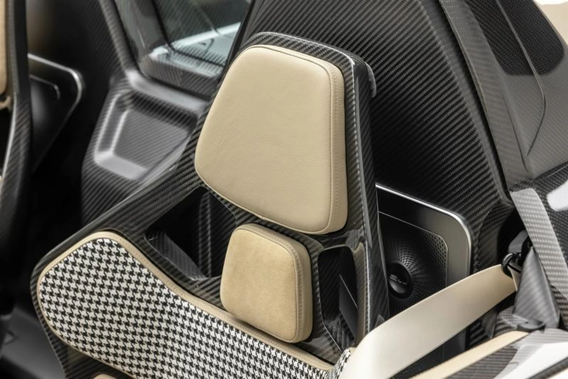 mph051_2369741070_9_C6_BD_2_EC_7065_4_C98_965_F_9140944_C35_C3_6eff17e42b