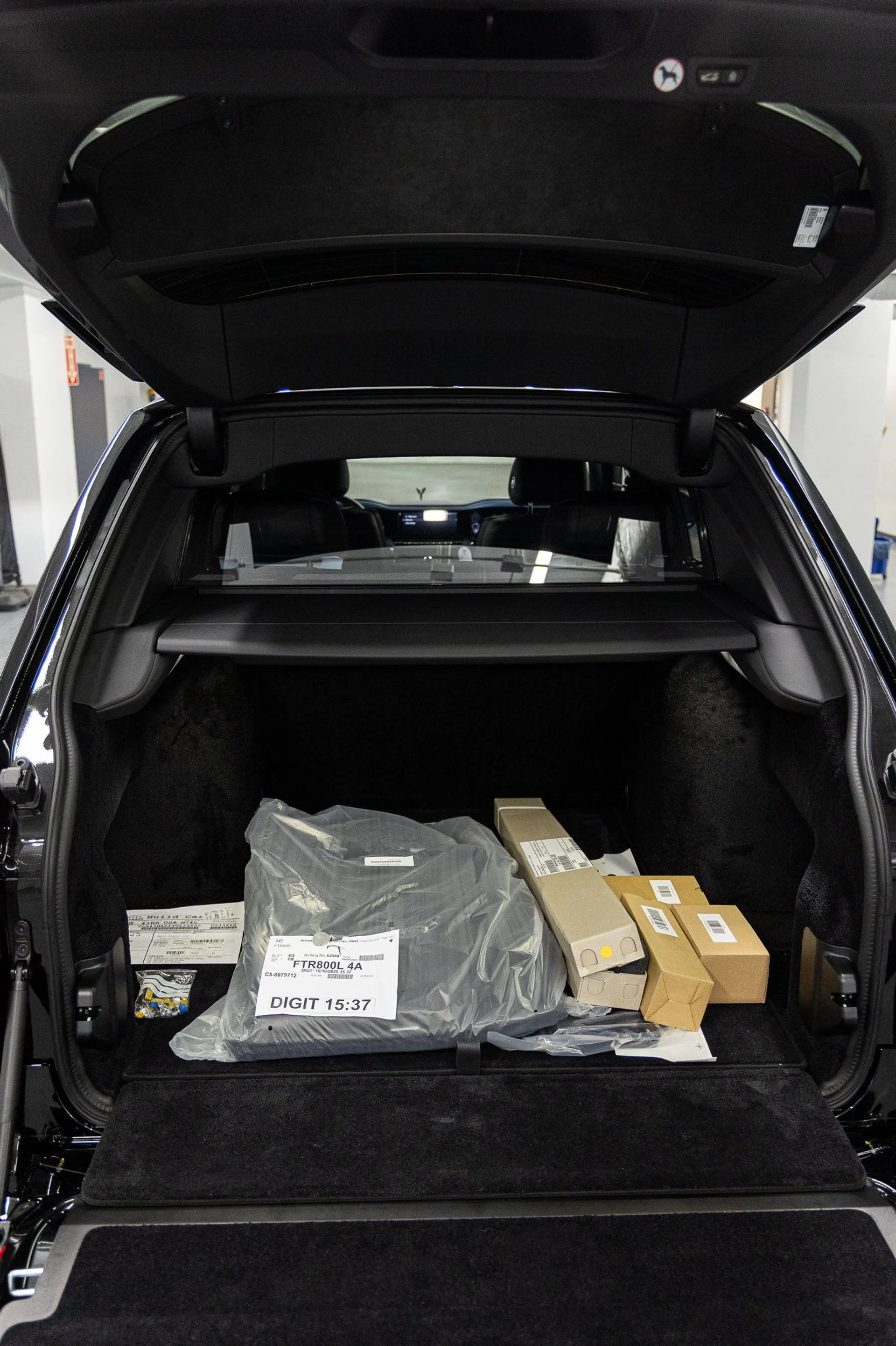 mph051_2369766372_744df749635db14f3056996fd3cccd7fx_33284a34e9