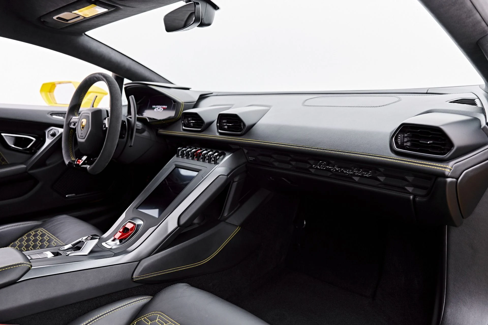 mph051_2385456896_Used_2022_Lamborghini_Huracan_EVO_Base_1787357885_30bcd9df73