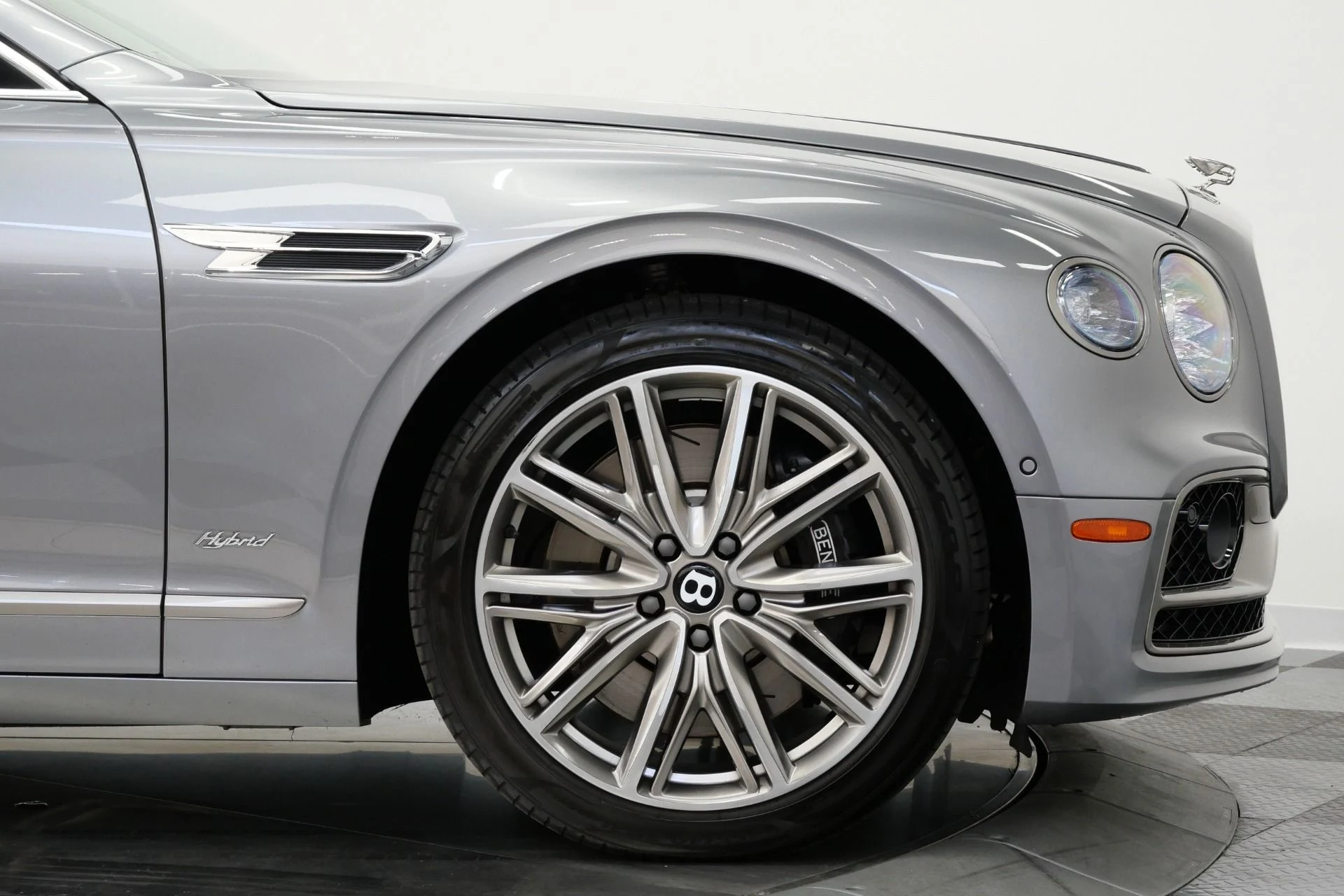 mph051_2389362116_Used_2022_Bentley_Flying_Spur_Hybrid_Odyssean_Edition_266_K_MSRP_Sustainable_Interior_Trim_1770409393_28dd0c151c