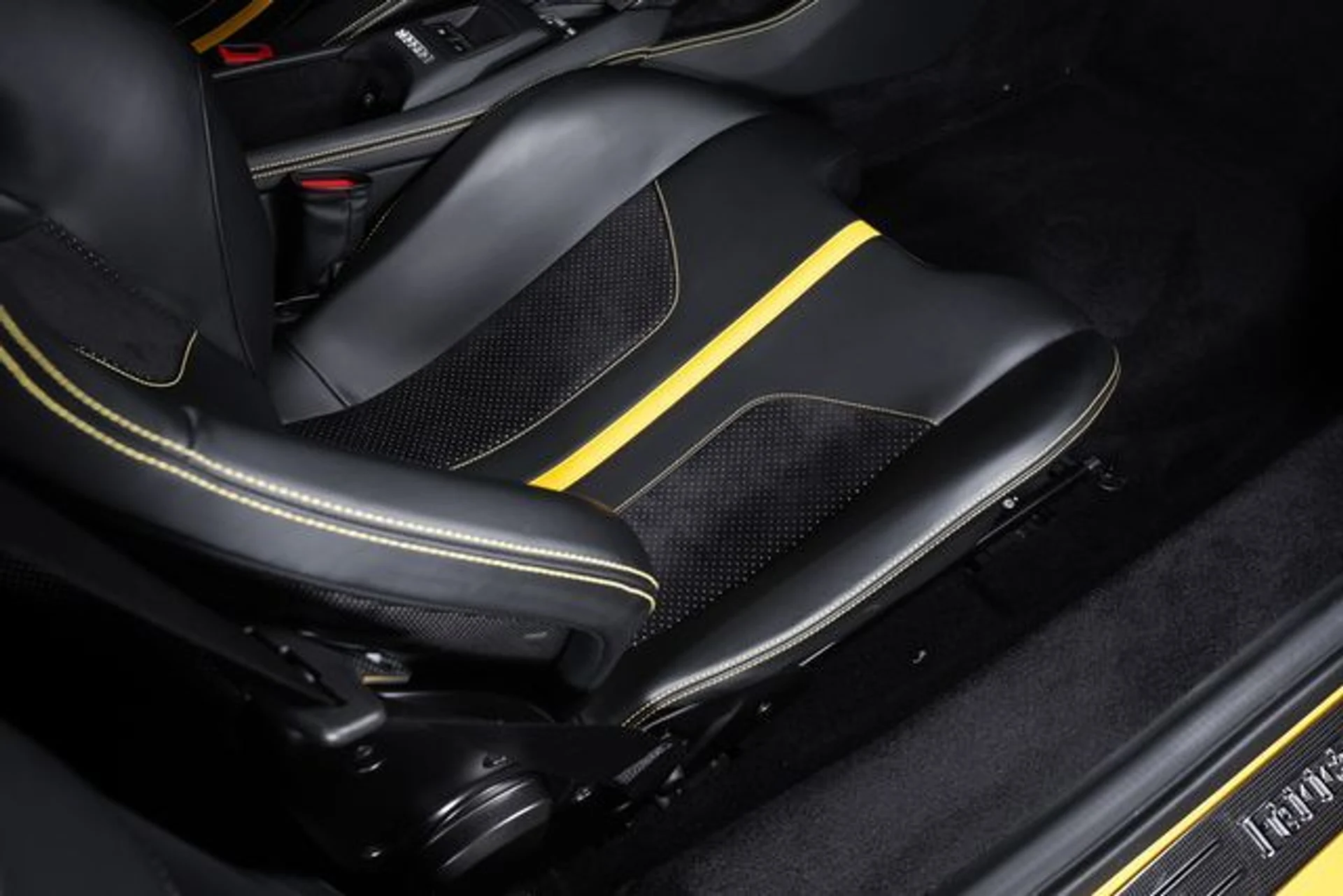 mph051_2398678252_aca897b62b35ede119f5b93054dc0f66x_5721a22bb6